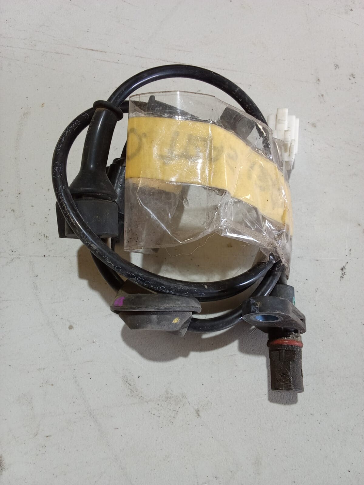 SENSOR ABS FRENO TRASERO IZQUIERDO Suzuki Baleno 2021