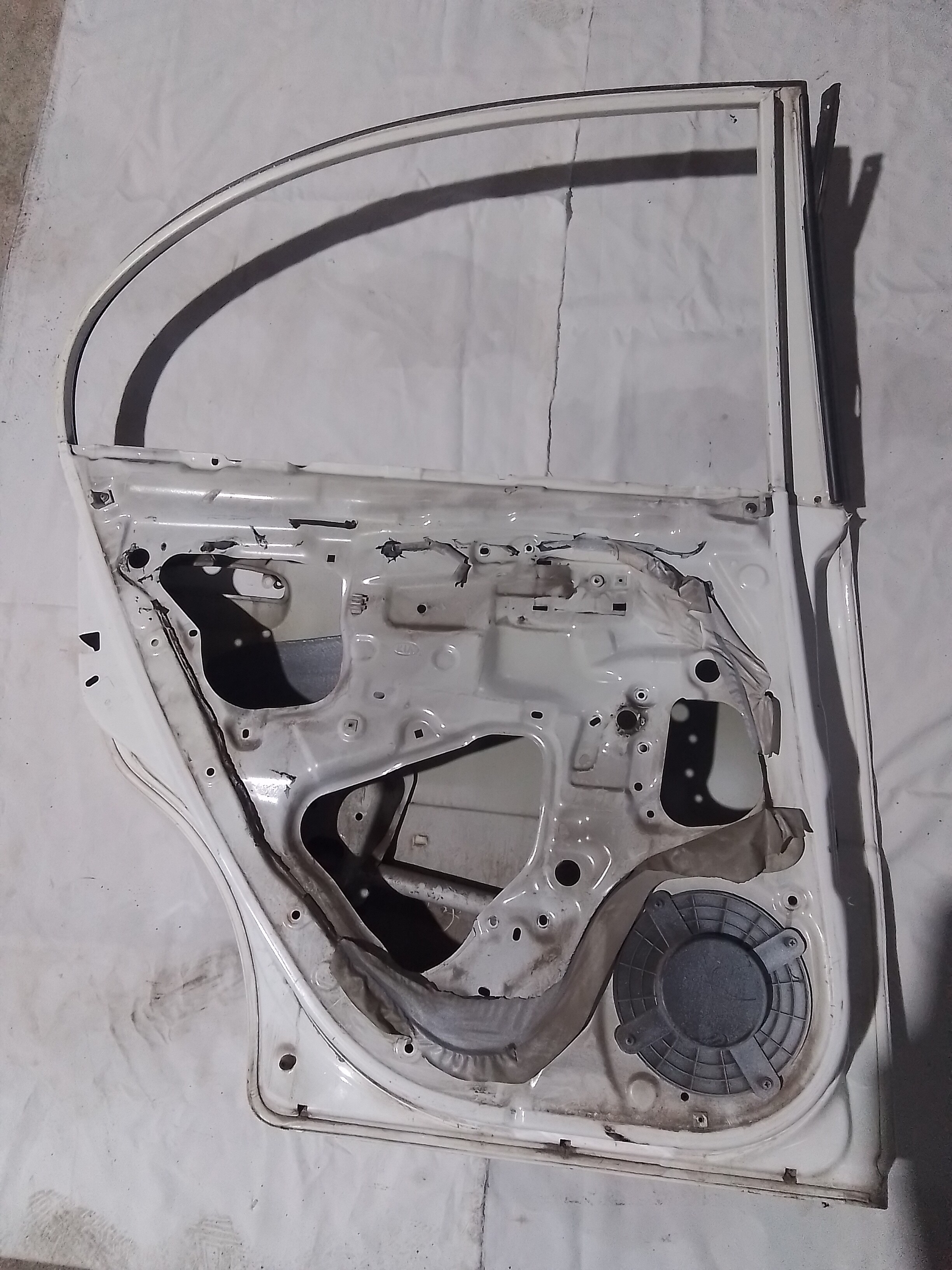 PUERTA TRASERA IZQ Kia RIO JB 2007