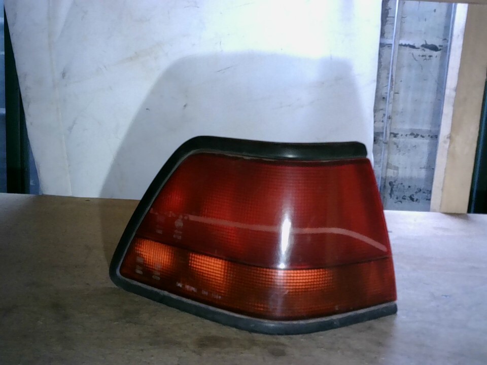 FOCO TRASERO IZQUIERDO DAEWOO Daewoo ESPERO  1995