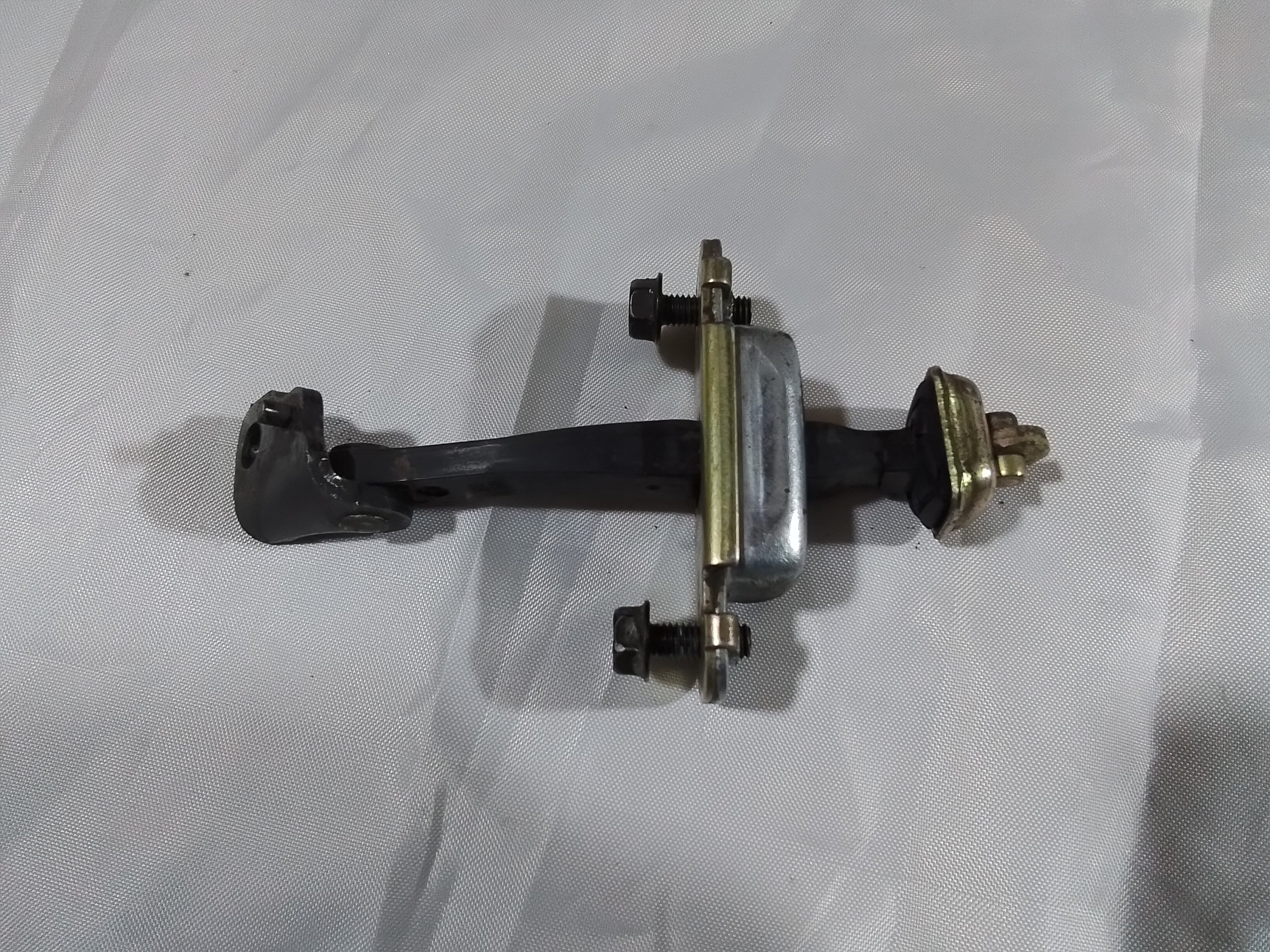 TIRANTE PUERTA DELANTERA IZQ Kia Rio 2003