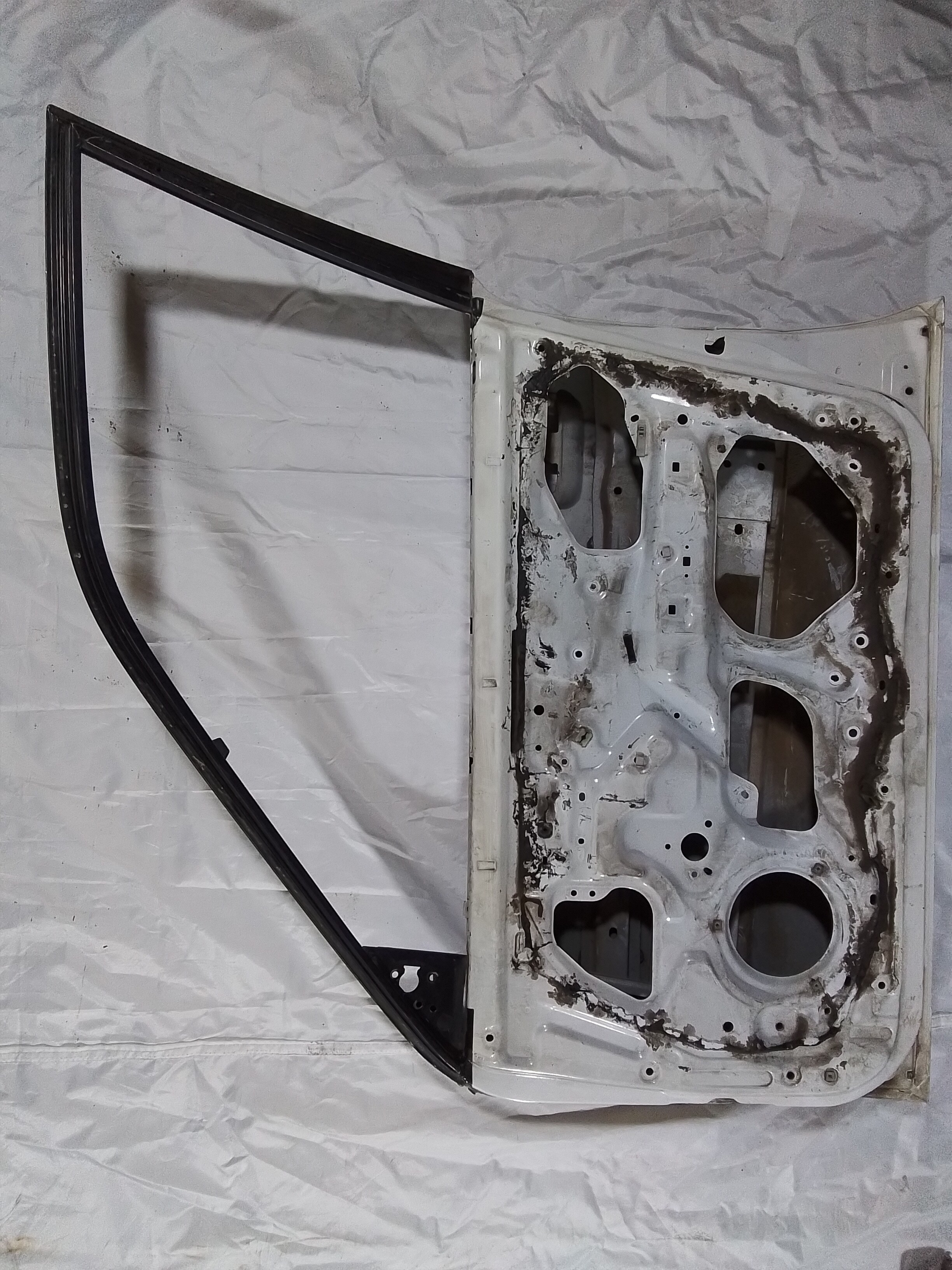 PUERTA DELANTERA DERECHA Mazda 323 1993