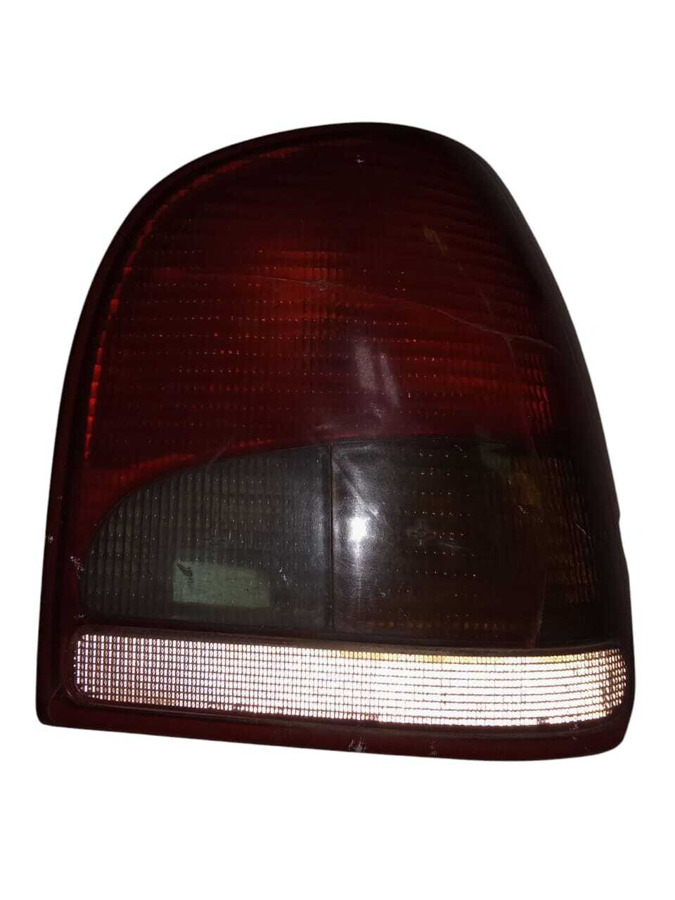 FOCO TRASERO DERECHO Volkswagen gol 1998