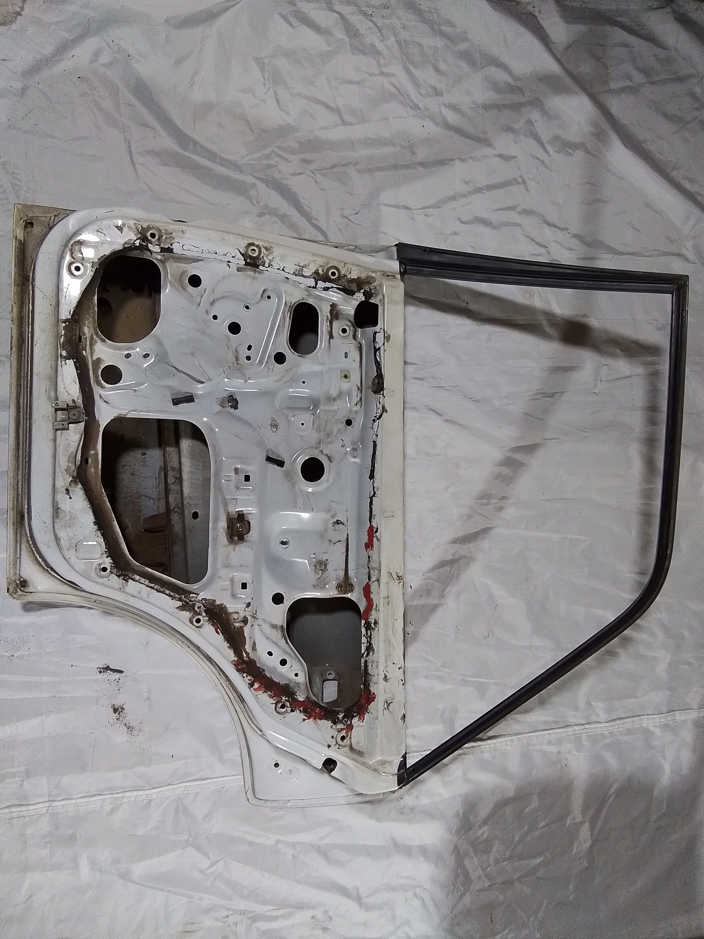 PUERTA TRASERA DERECHA Mazda 323 1993