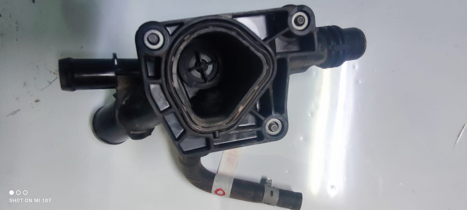 TOMA DE AGUA Chevrolet Onix Turbo 2021