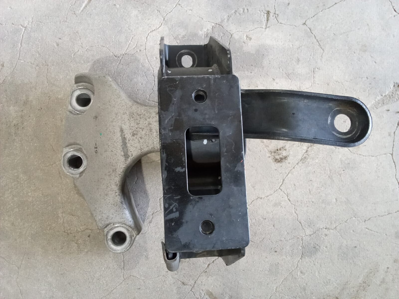 SOPORTE SUPERIOR CAJA DE CAMBIO Chevrolet Captiva 2021