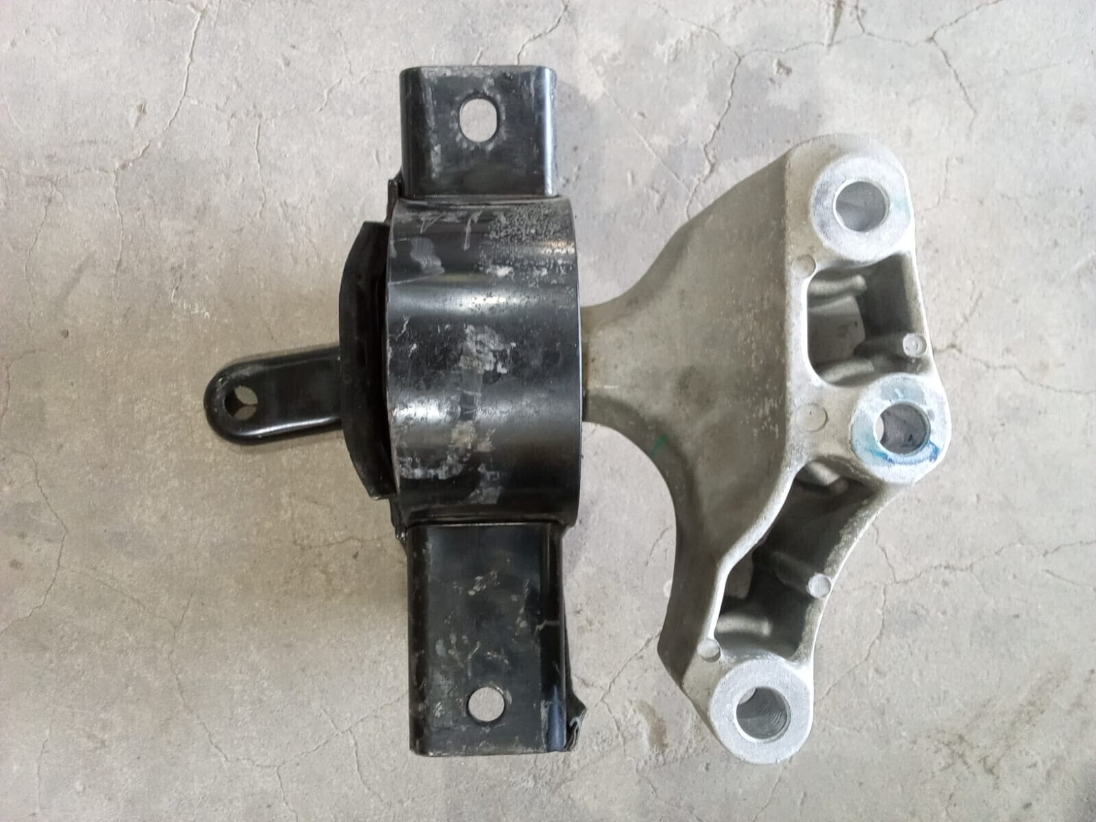 SOPORTE SUPERIOR CAJA DE CAMBIO Chevrolet Captiva 2021