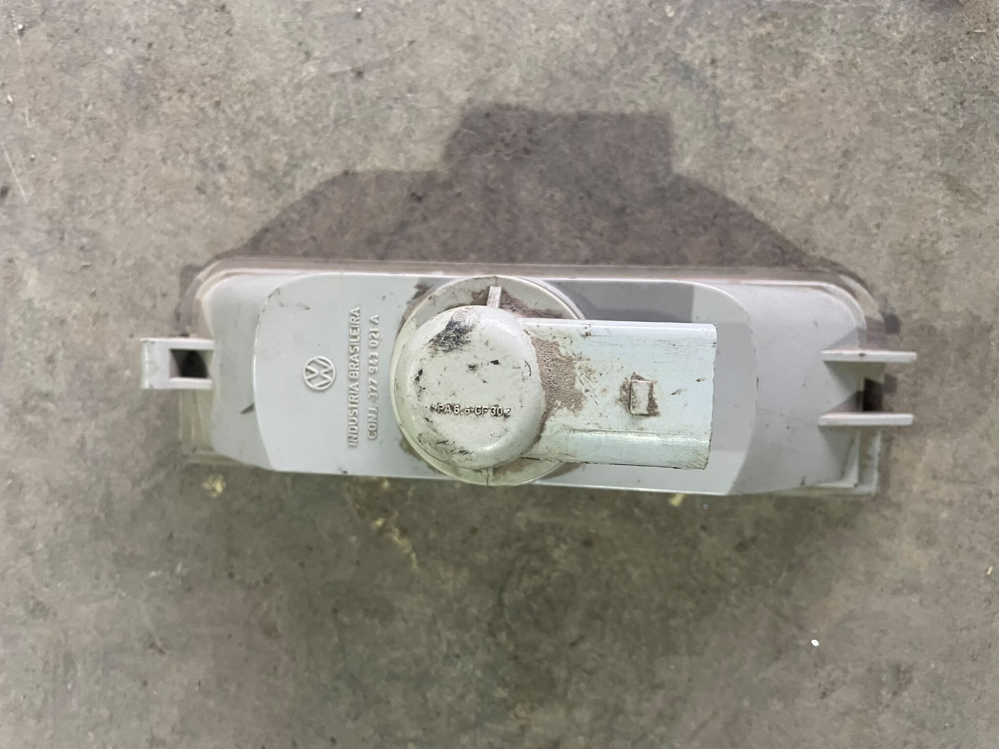 LUZ PATENTE Volkswagen gol 2001