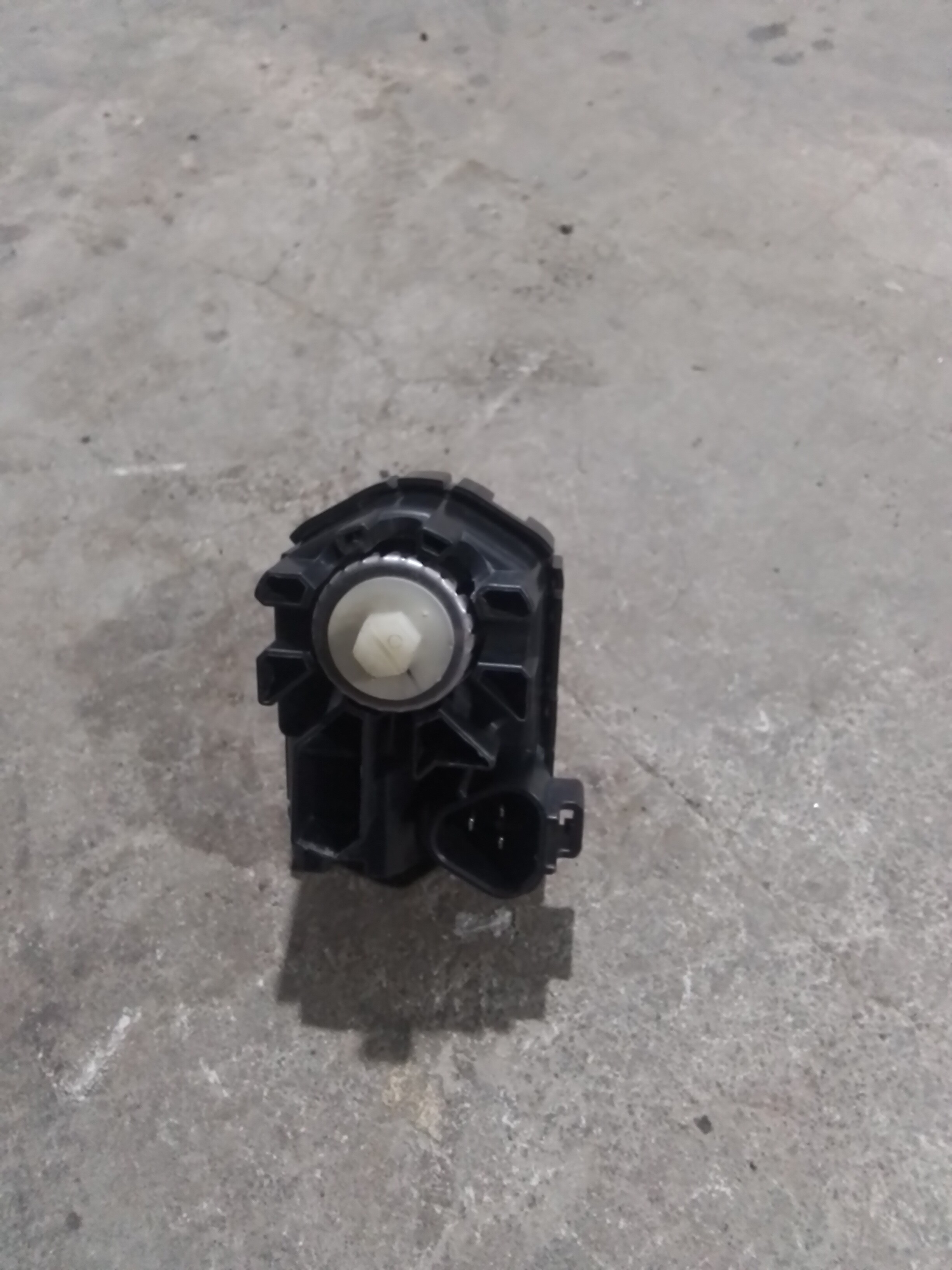 ACTUADOR DE NIVELACION FOCO DELANTERO DERECHO Suzuki Baleno 2021