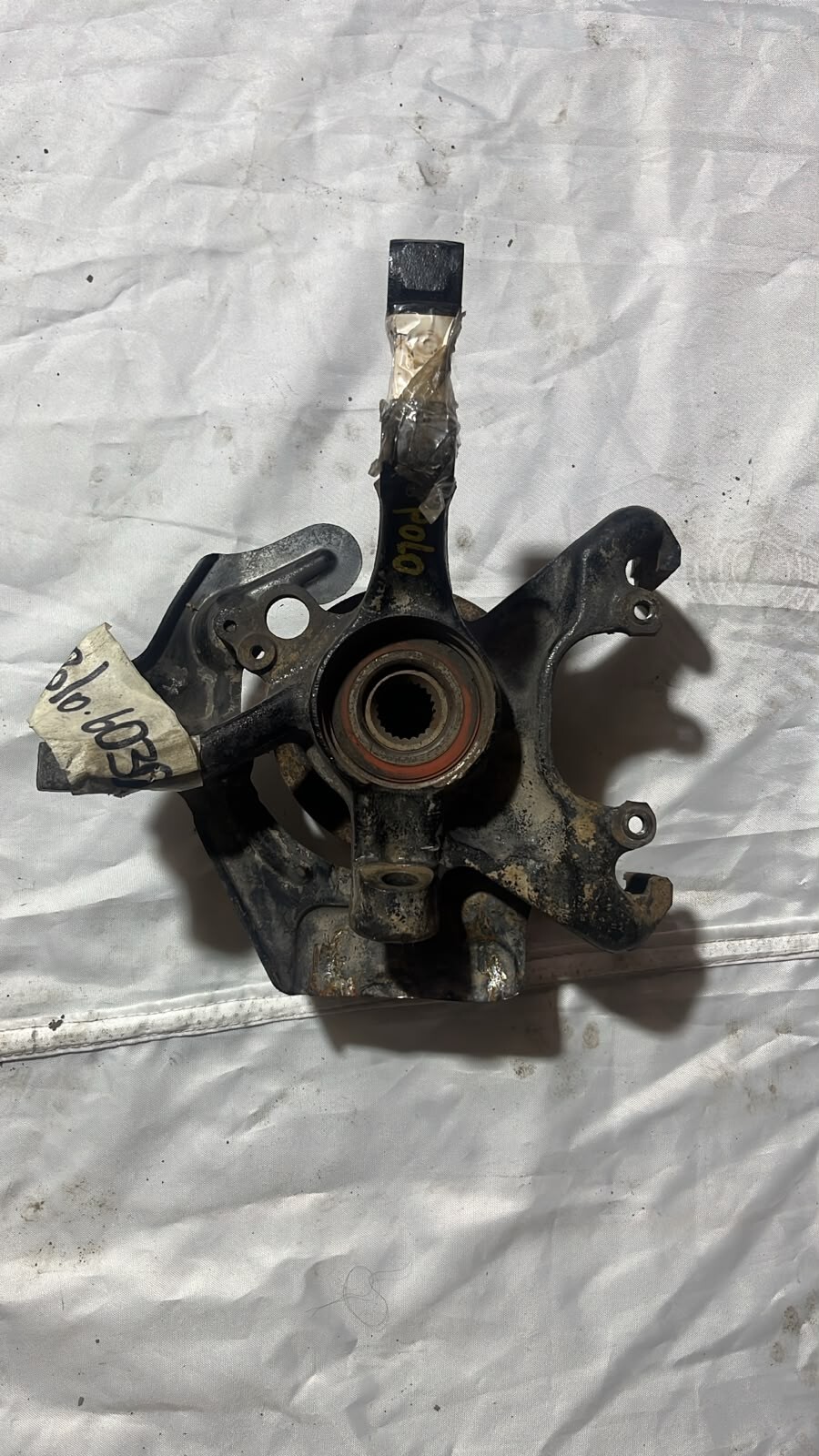 MAZA RUEDA DELANTERA IZQUIERDA Volkswagen Polo 2002