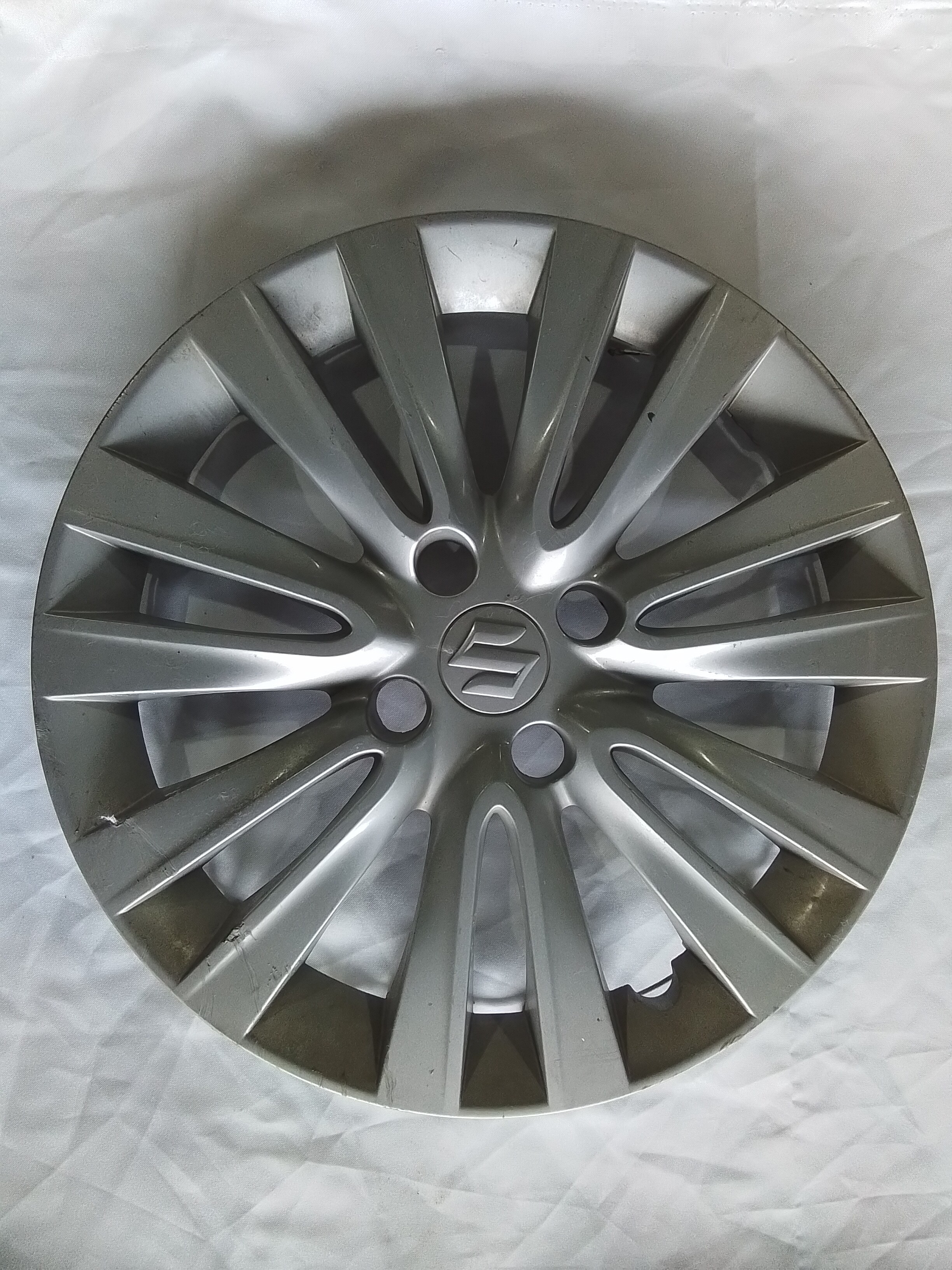 TAPA RUEDA (DAÑO LEVE) Suzuki Baleno 2021