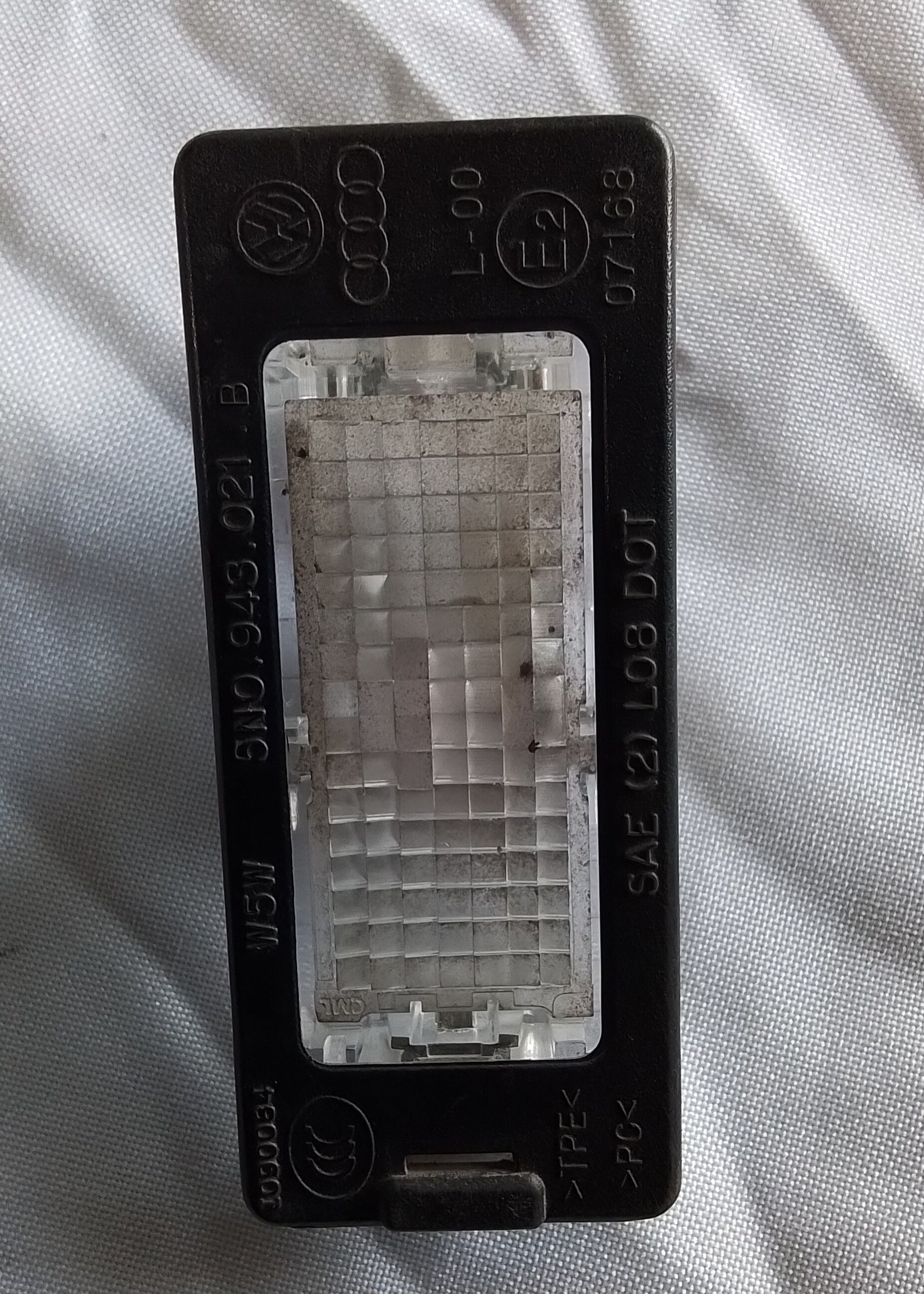 LUZ PATENTE Volkswagen gol 2001