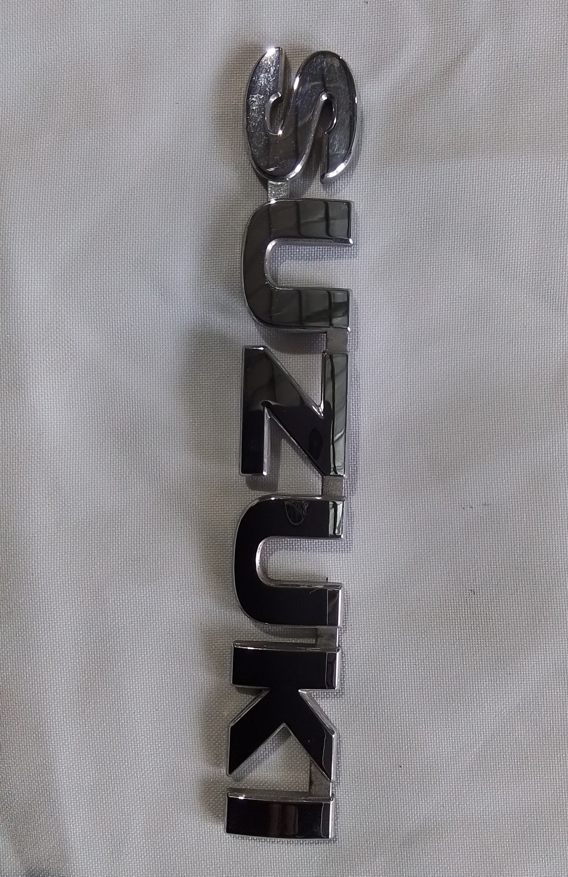 LOGO PORTALON Suzuki Baleno 2021