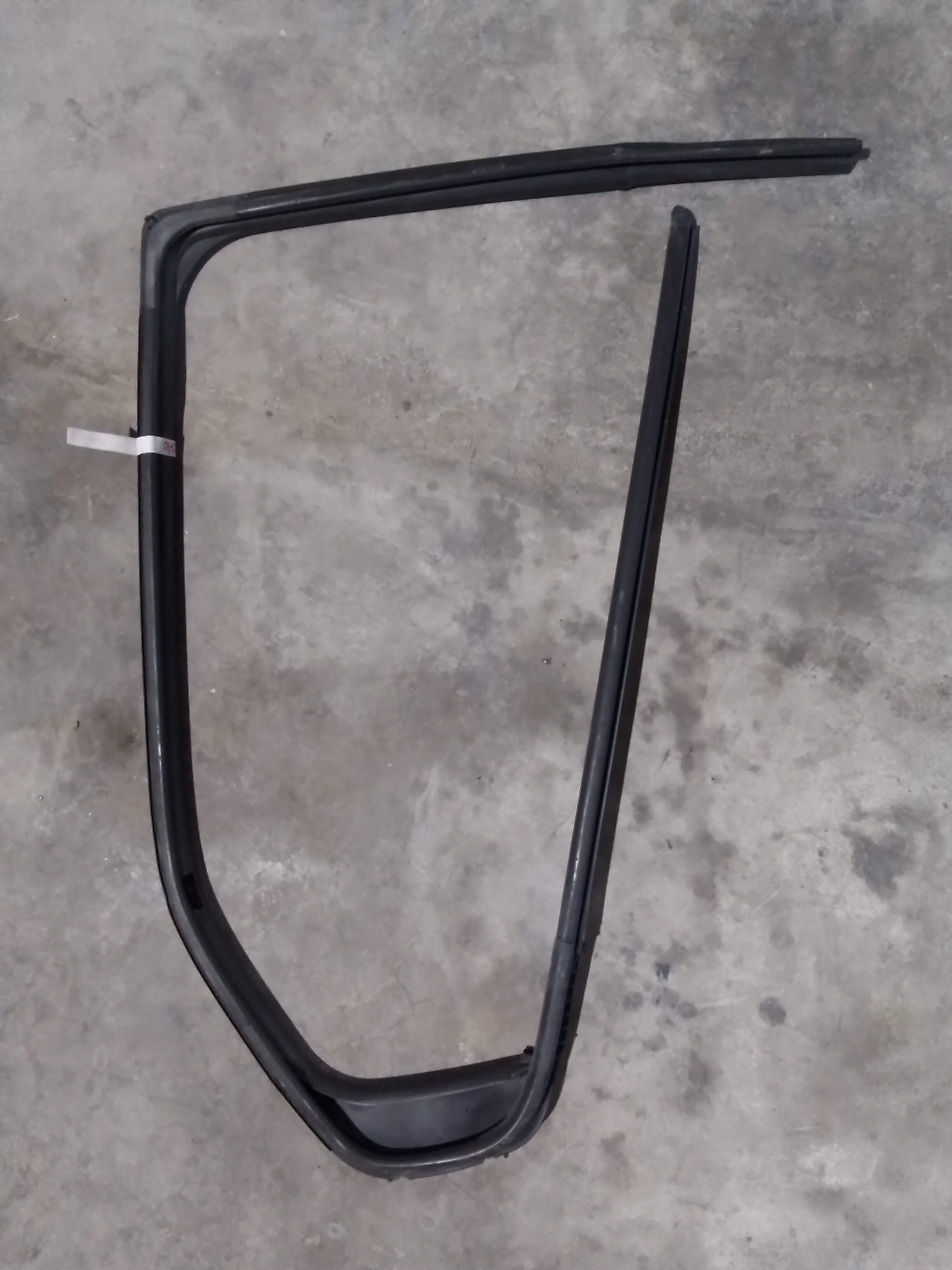 GOMA INTERIOR PUERTA TRASERA DERECHA Renault SYMBOL 2016