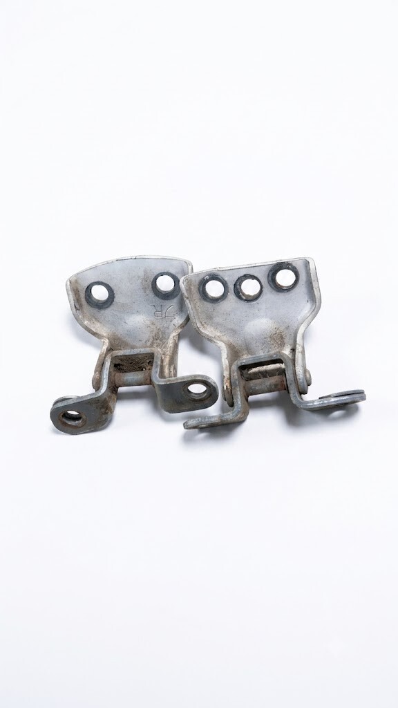 BISAGRAS PUERTA TRASERA IZQUIERDA Mazda 323 1993