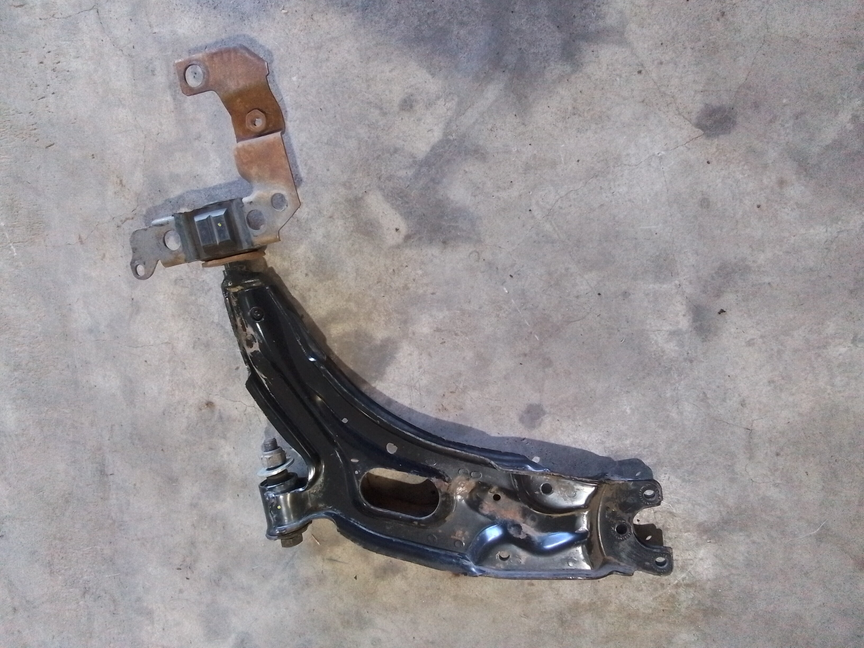 BANDEJA SUSPENSION DELANTERA IZQ Fiat PALIO EDX 13 2002