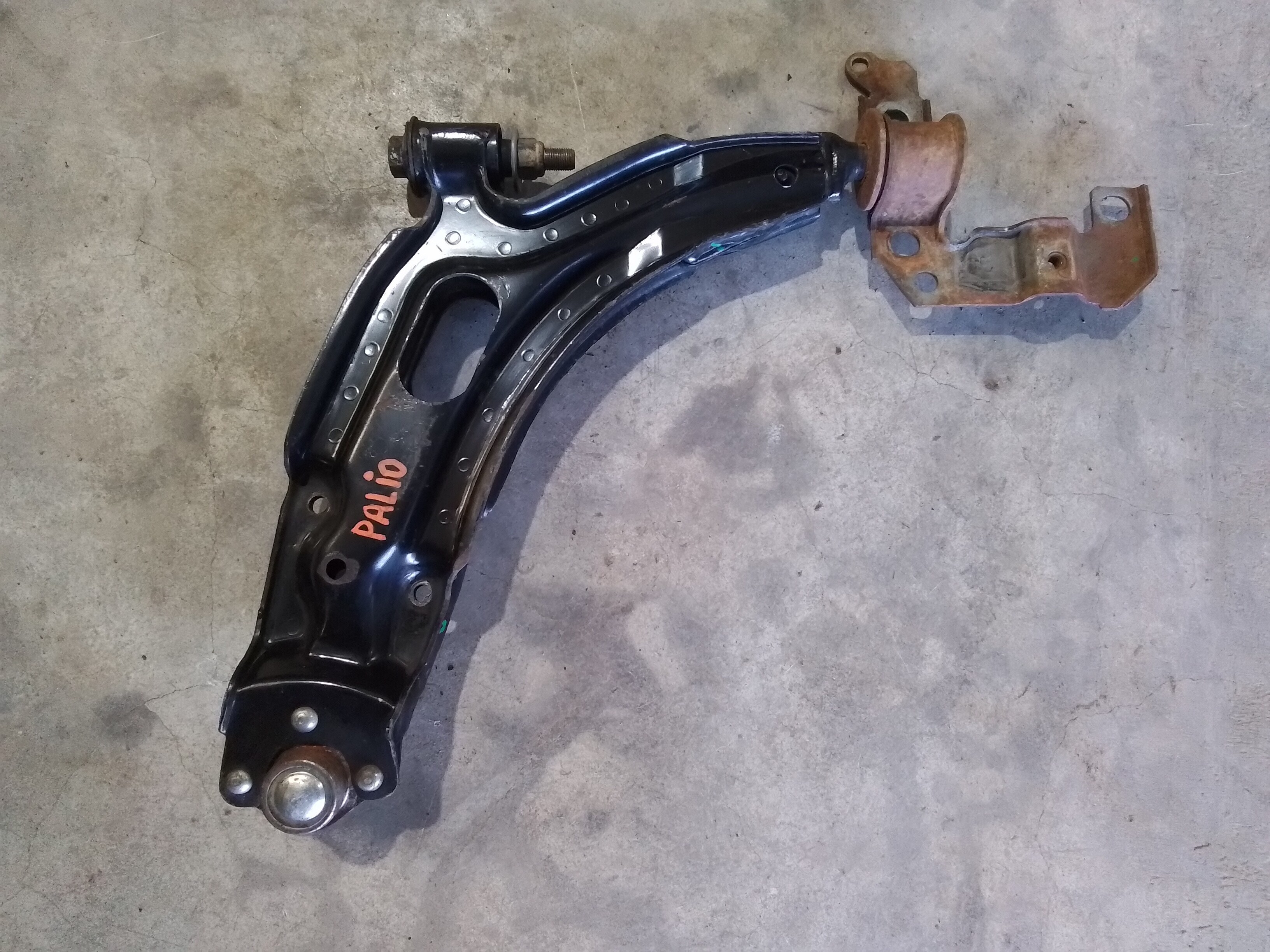 BANDEJA SUSPENSION DELANTERA DERECHO Fiat PALIO EDX 13 2002