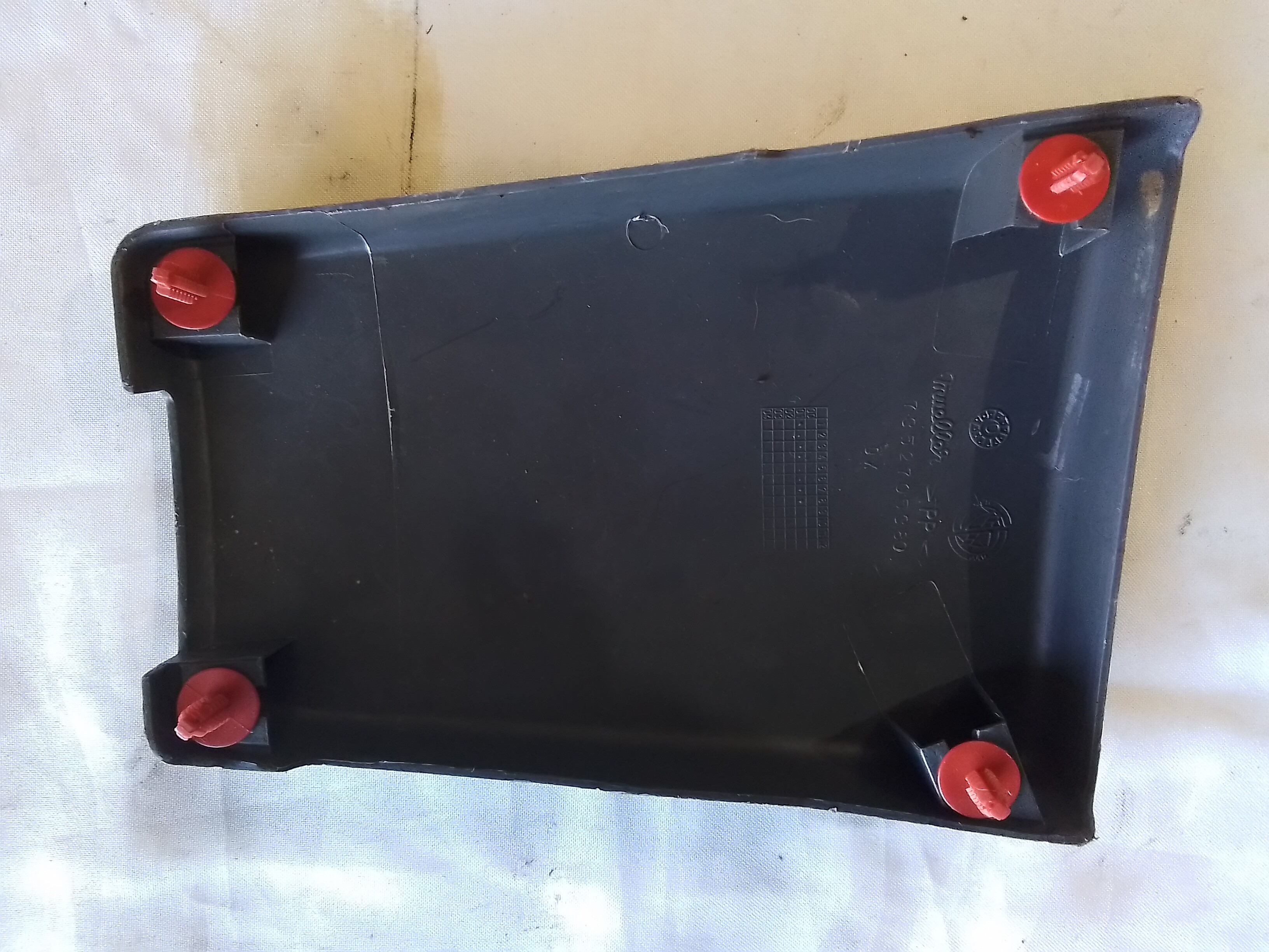 TAPA INTERIOR FOCO TRASERO Fiat PALIO EDX 13 2002