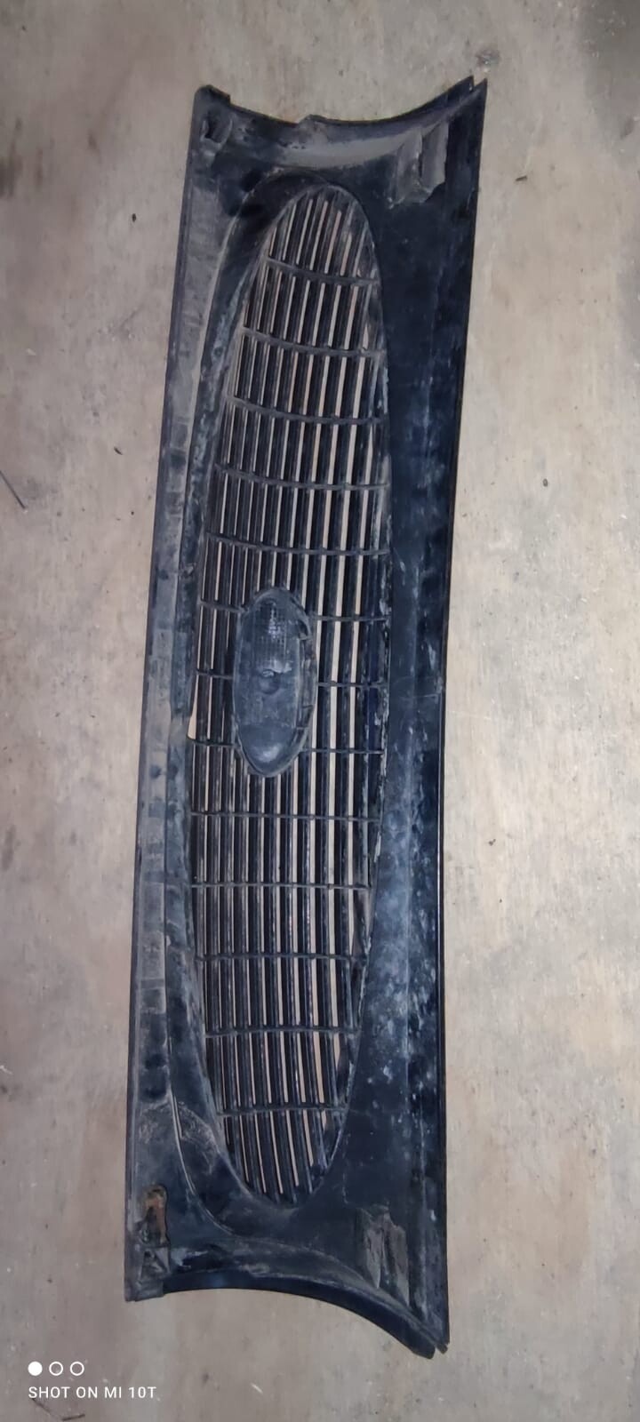 REJILLA PARACHOQUE Ford Fiesta 1998