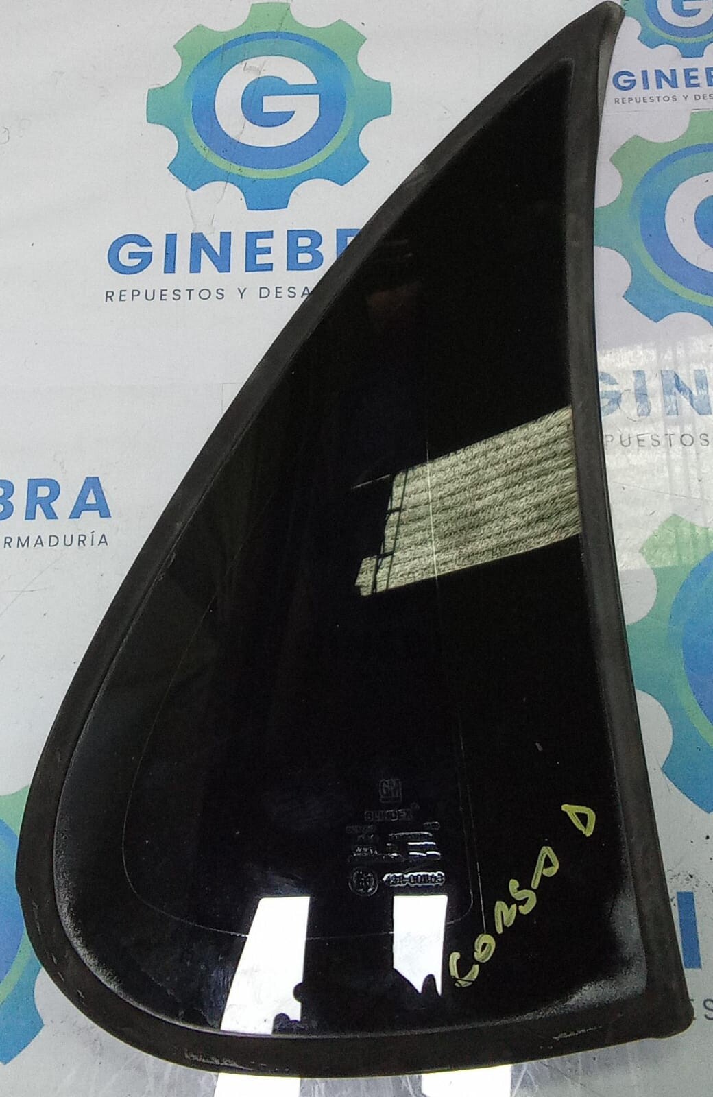 VIDRIO ALETA DERECHA TRASERA Chevrolet Corsa 2001