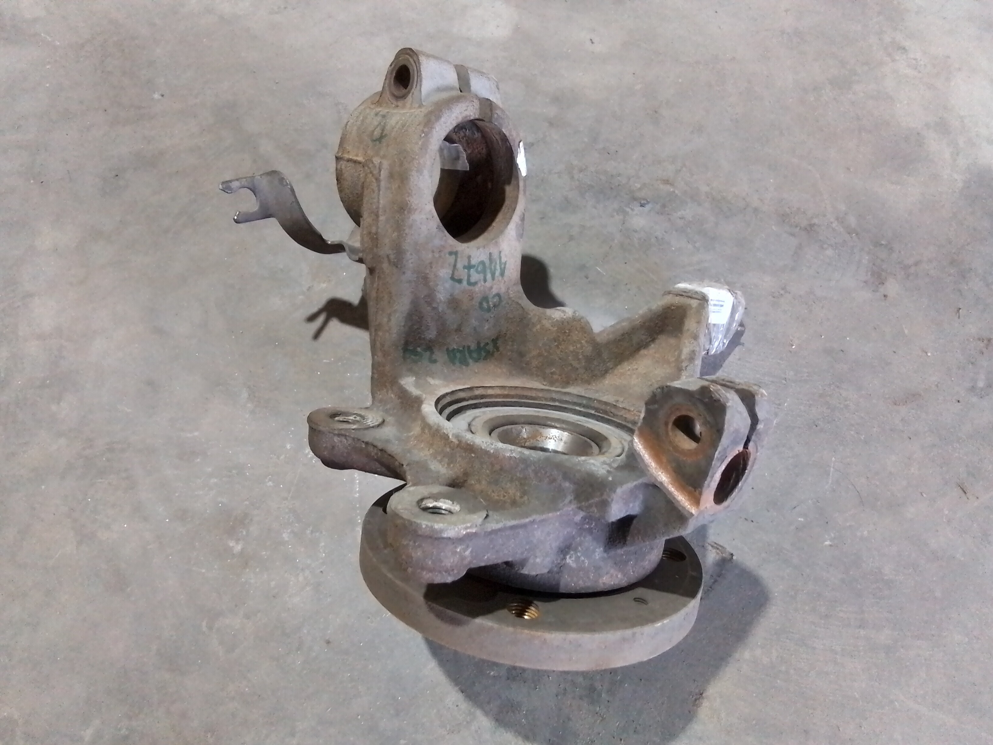 MAZA MUÑON DELANTERO DERECHO Citroen Xsara 2003