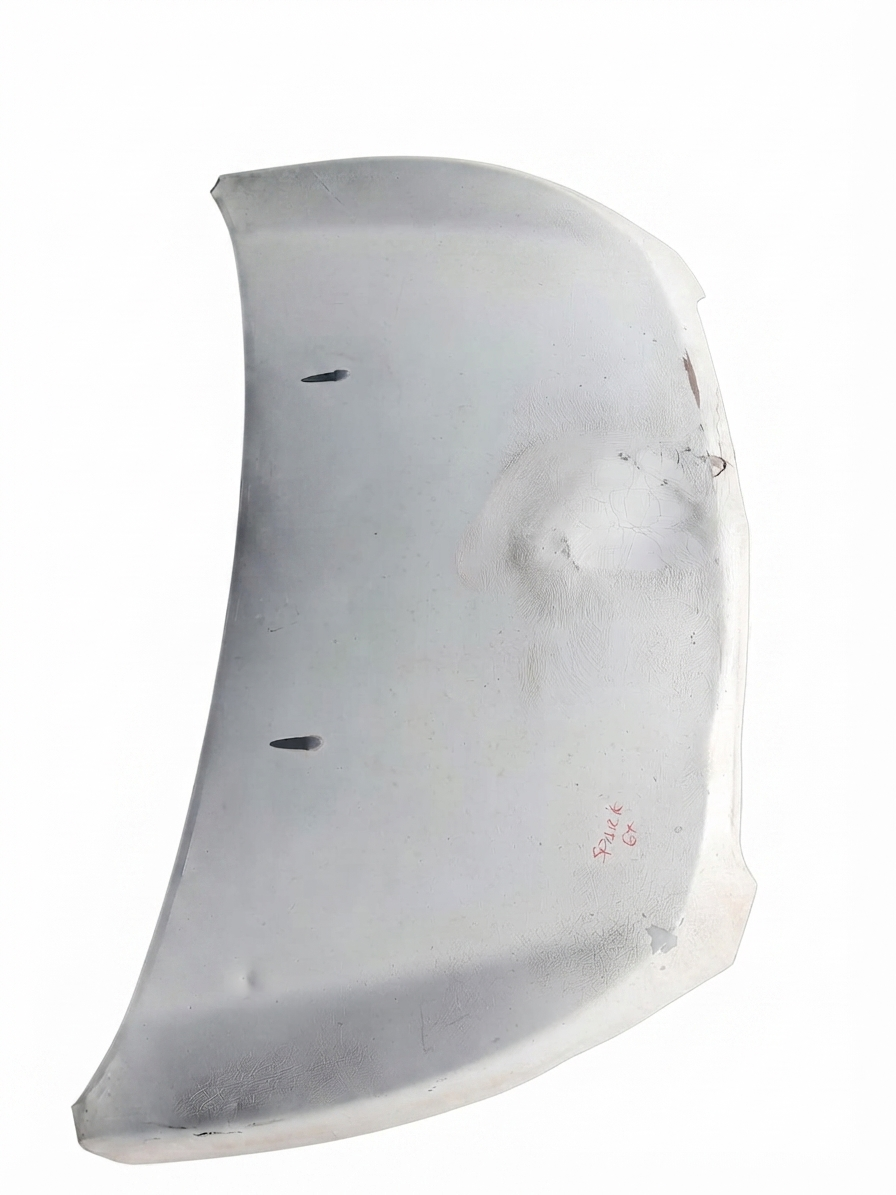 CAPOT CON DETALLE Chevrolet spark GT 2011