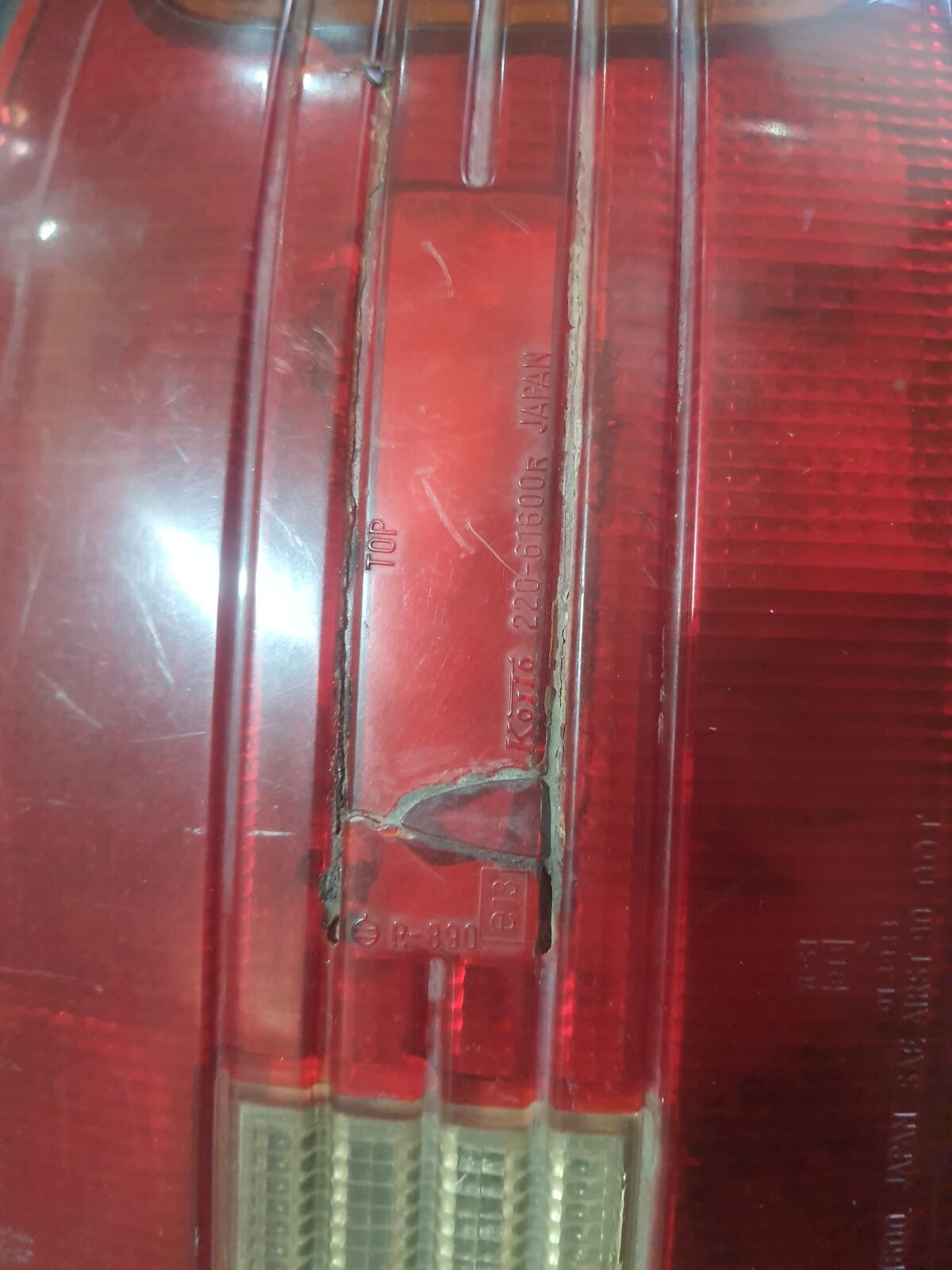 FOCO TRASERO DERECHO Mazda 323 1993