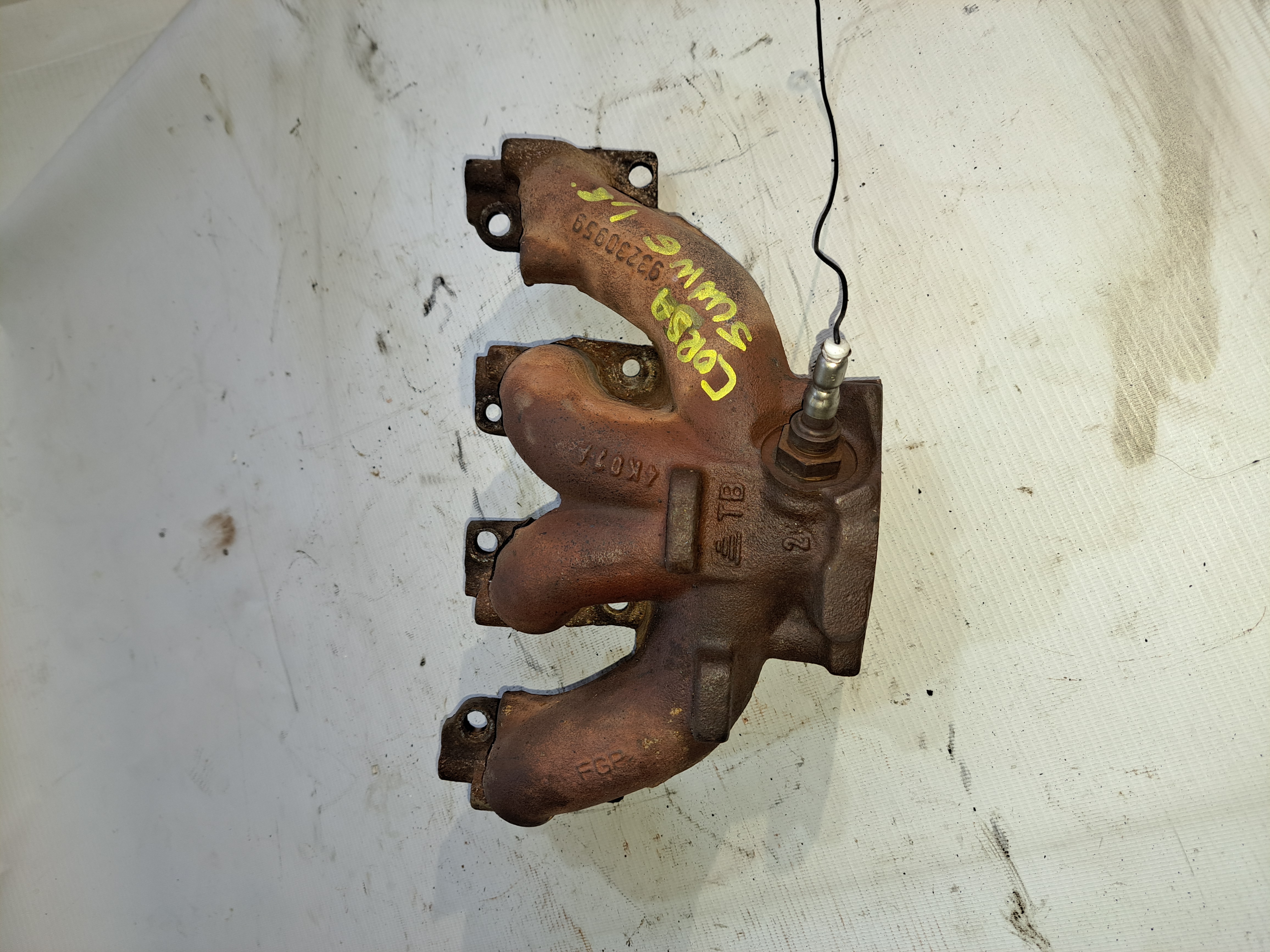 MULTIPLE DE ESCAPE CORSA SWING Chevrolet SWING 16 2004