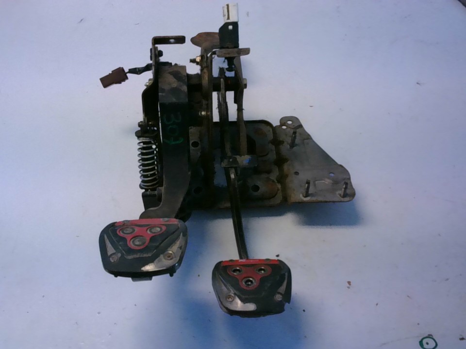 PEDALERA DE EMBRAGUE Y FRENO CON SWITCH Peugeot 307 2004