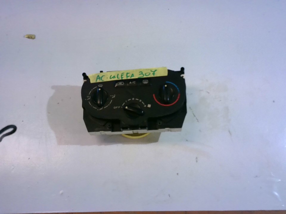 PANEL AIRE ACONDICIONADO Y CALEFACCION Peugeot 307 2004