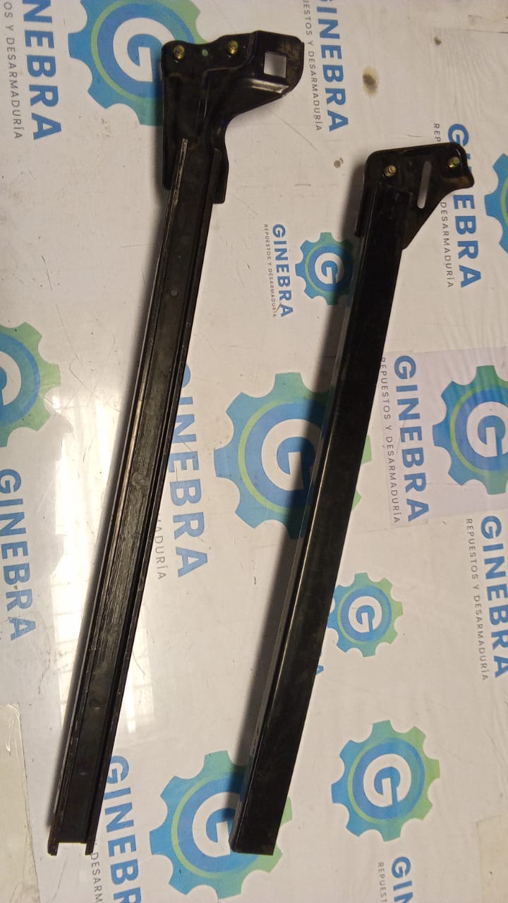 GUIAS DE VIDRIO PUERTA DELANTERA IZQUIERDA IMPRESA Subaru Impreza 2006