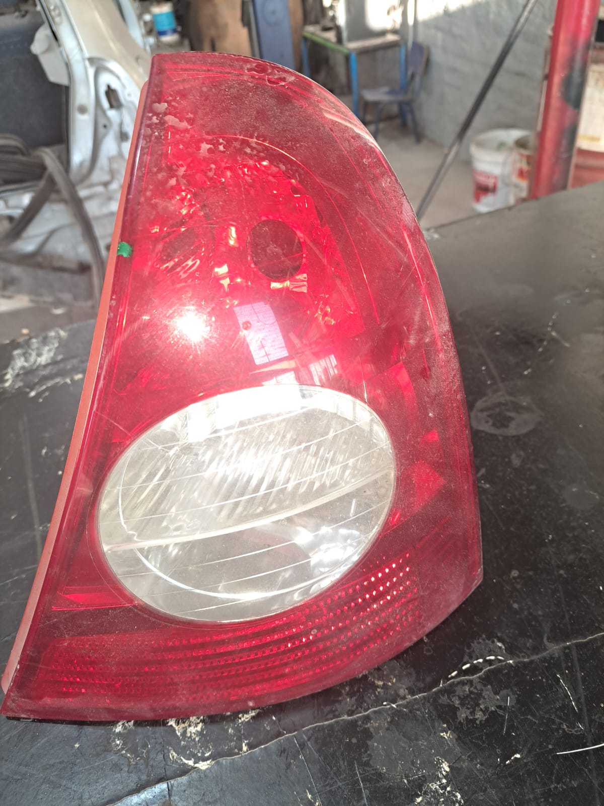 FOCO TRASERO DRECHO Renault Clio 2006