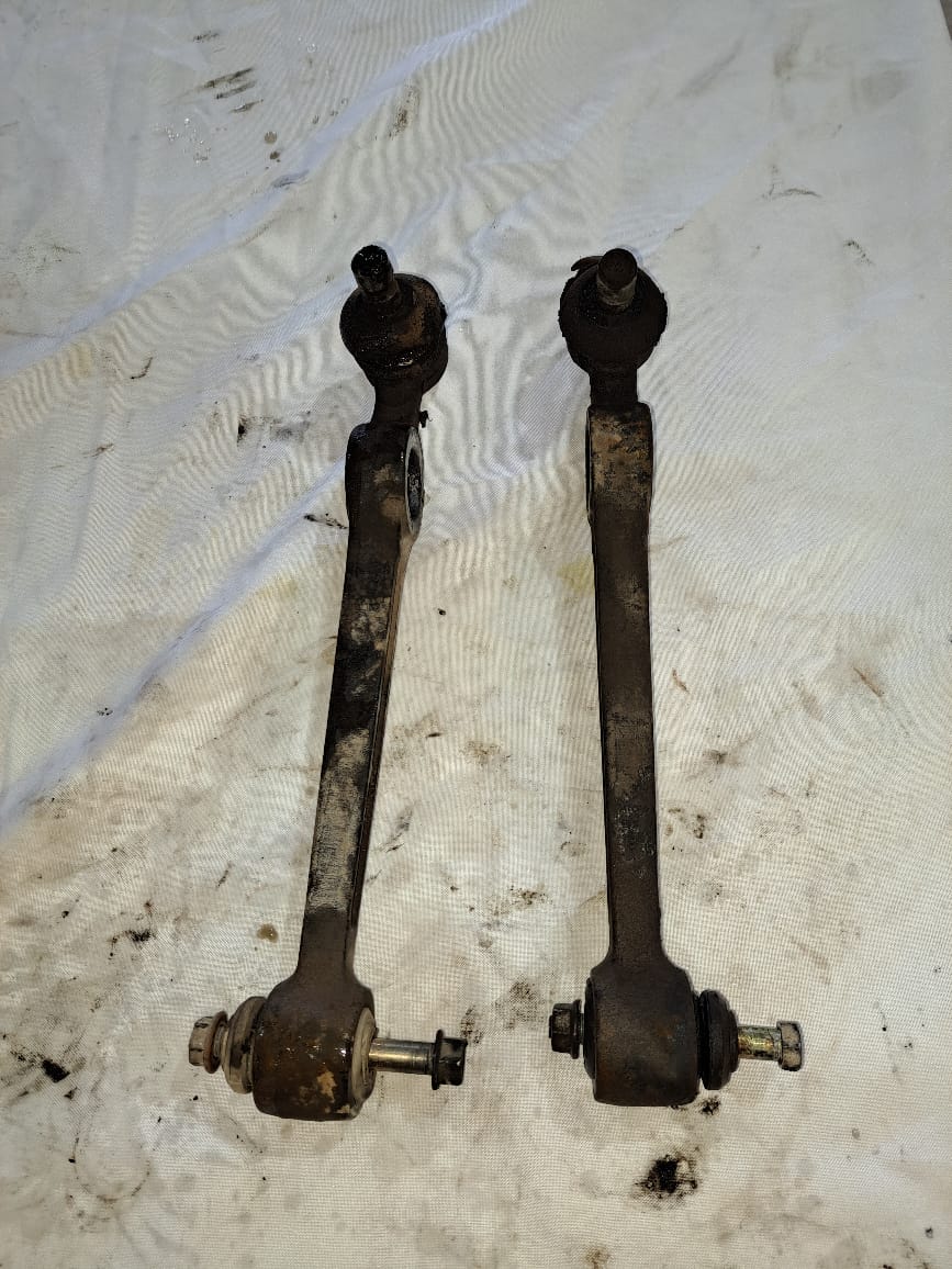 PAR DE BRAZOS TENSOR TREN DELANTERO Kia Pride 1998