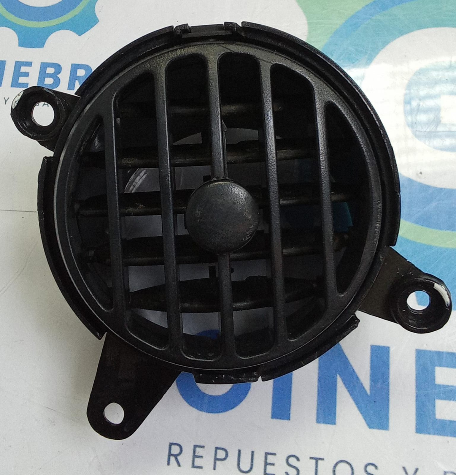 DIFUSOR VENTILACION LADO DERECHO Chevrolet Aveo 2006