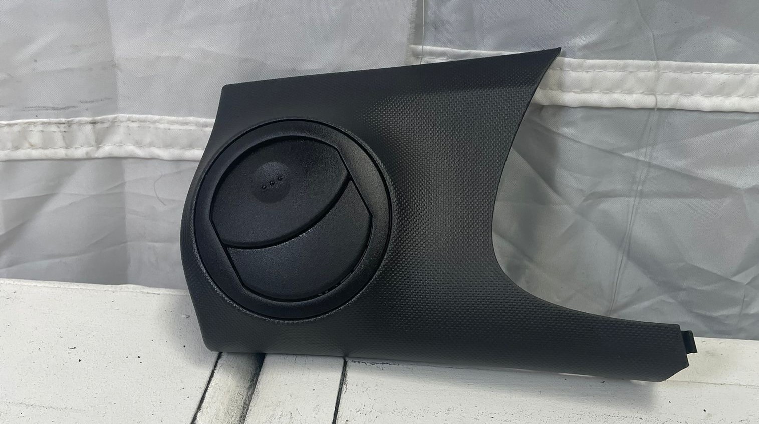 DIFUSOR DE AIRE IZQUIERDO TABLERO  Chevrolet Sail 2021