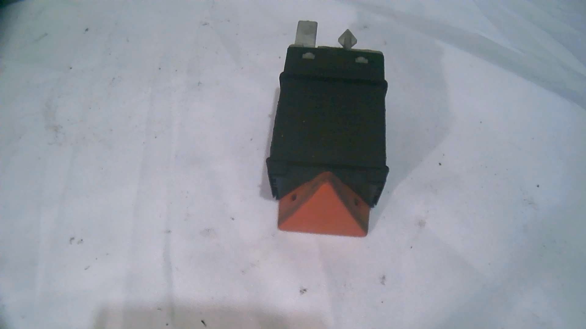 INTERRUPTOR HAZART Volkswagen Polo 2002