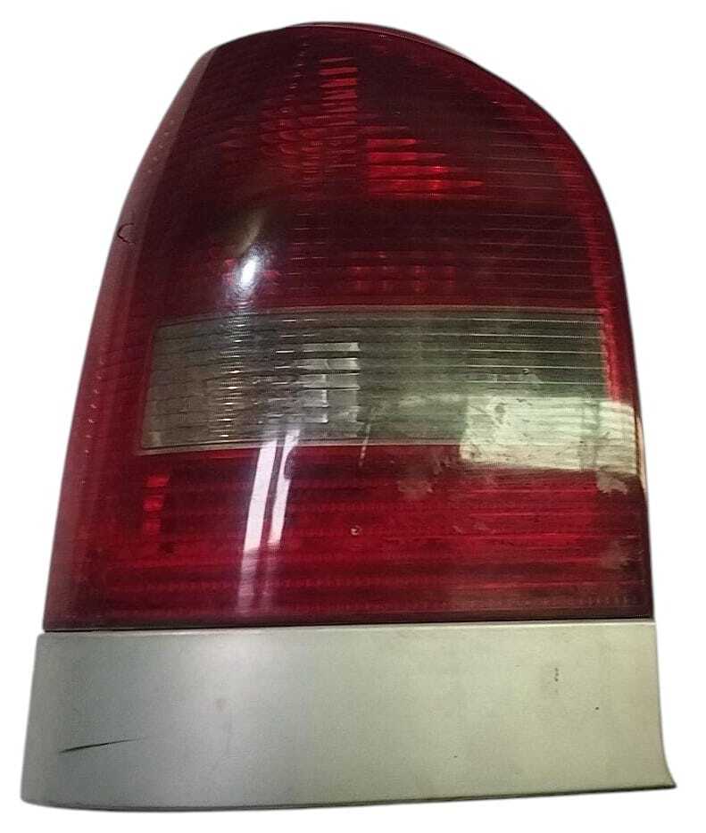 FOCO TRASERO IZQUIERDO CON DAÑO Volkswagen gol 2001