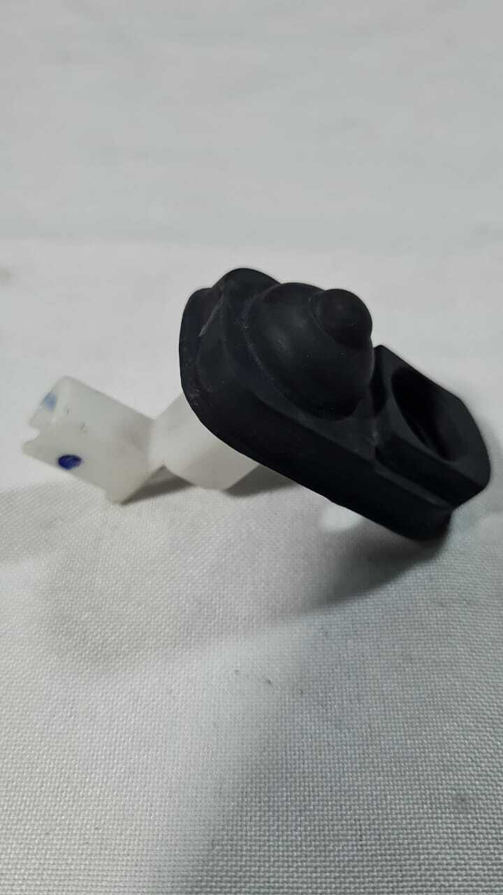 INTERRUPTOR DE LUZ PUERTA DELANTERA Suzuki Alto 2020