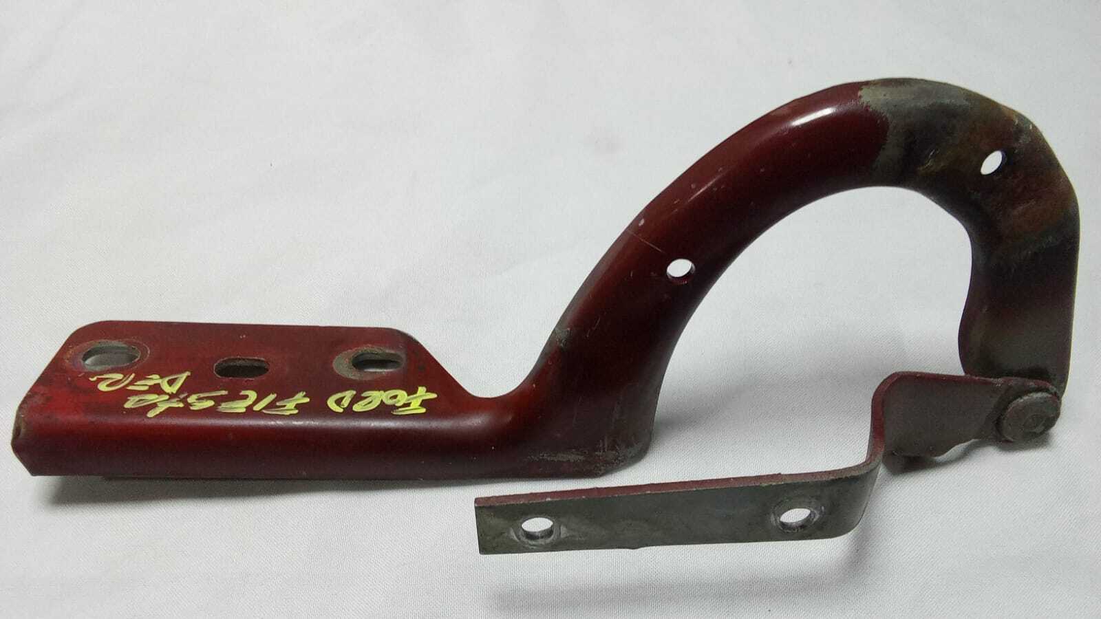 BISAGRA MALETERO L.DERECHO Ford Fiesta 1998