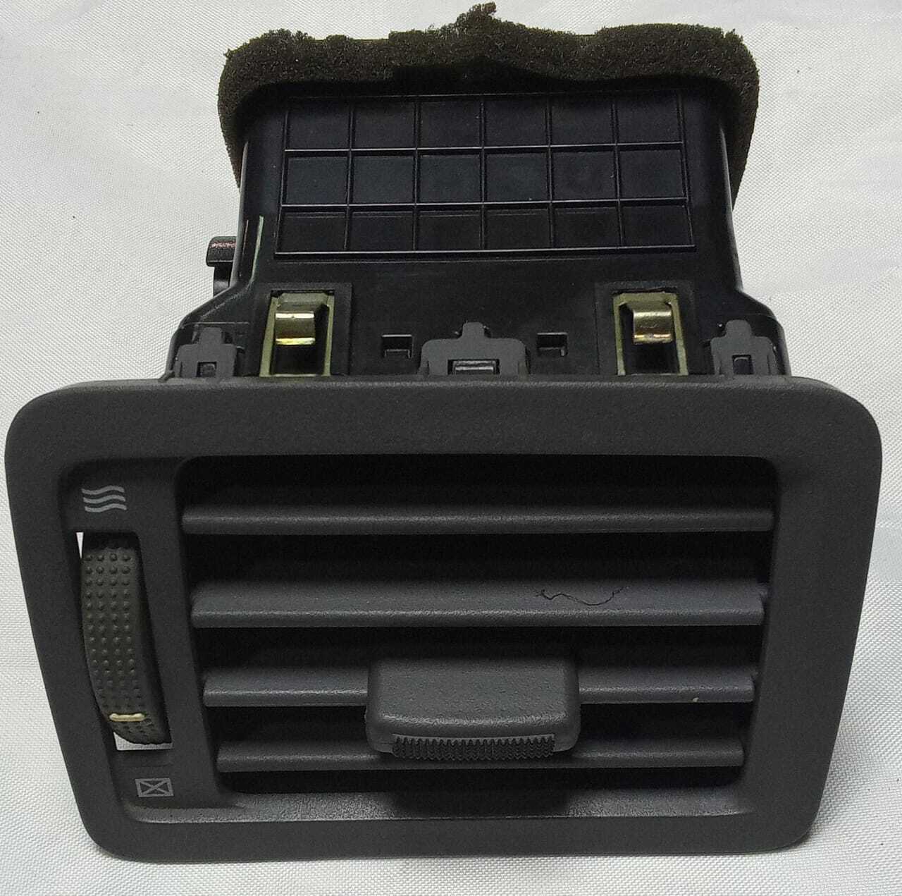 DIFUSOR VENTILACION FRONTAL LADO IZQUIERDO Hyundai Tucson 2007
