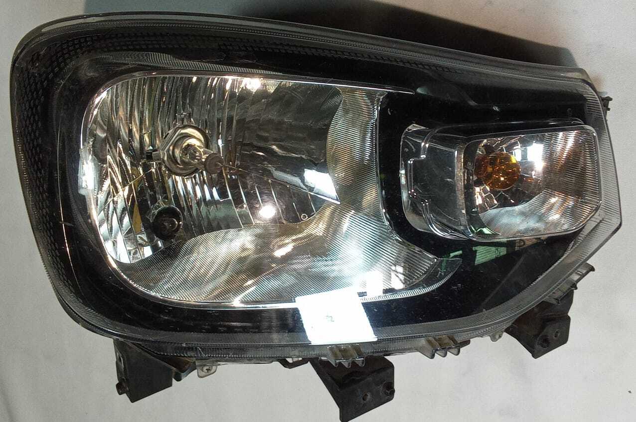 FOCO MAYOR DERECHO CON DETALLE Suzuki S-PRESSO 2021