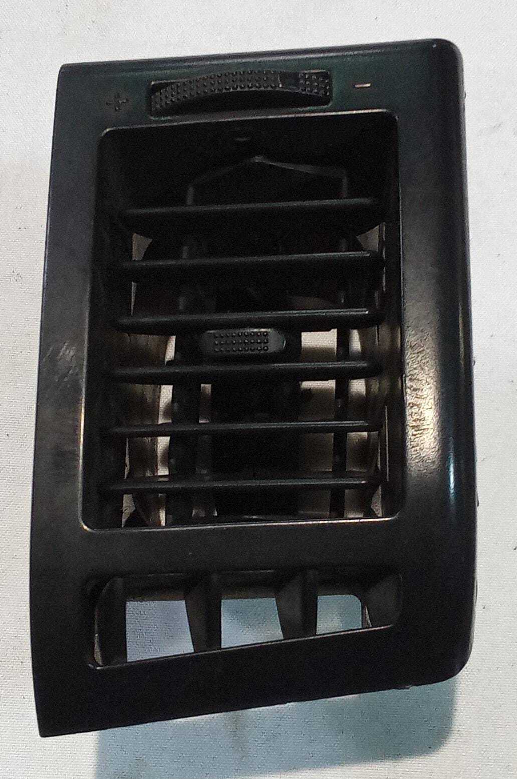 DIFUSOR IZQUIERDO AIRE TABLERO Citroen Ax 1993
