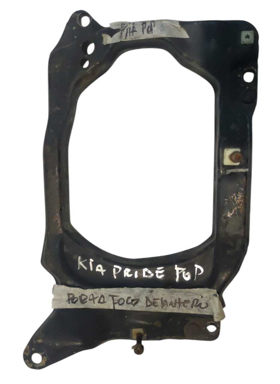 SOPORTE FOCO DELANTERO IZQUIERDO Kia Pride 1998