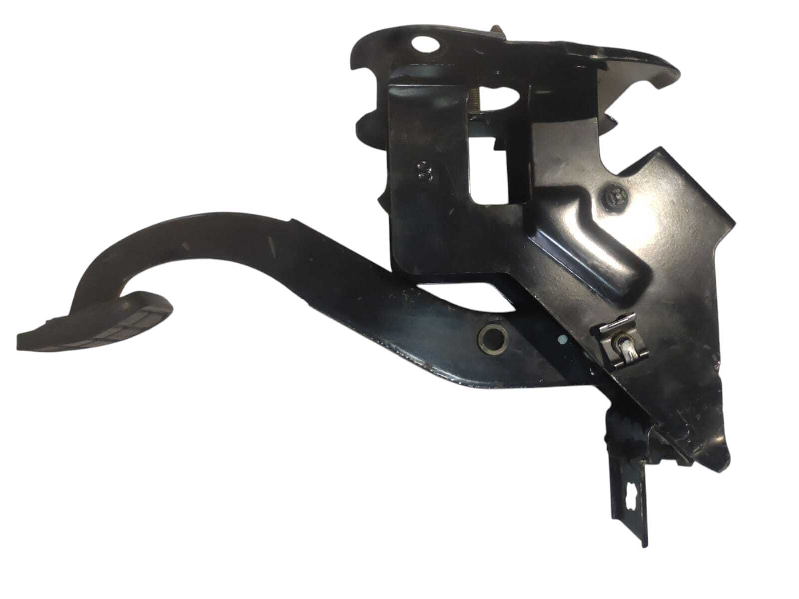 PEDAL EMBRAGUE Chery Fulwin 2013