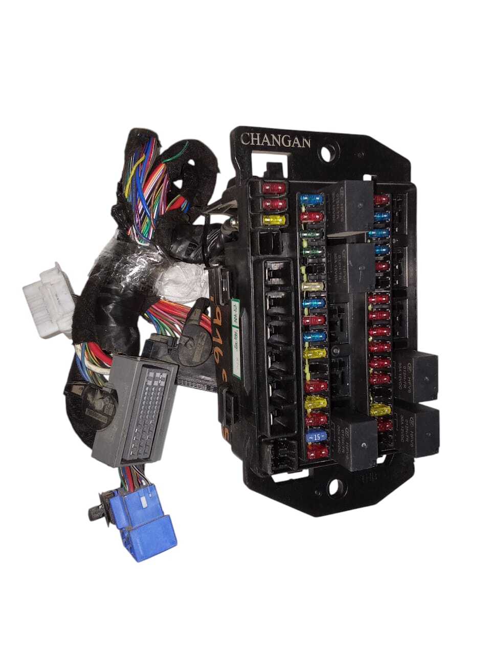 CAJA DE FUSIBLES Changan CS35 2015