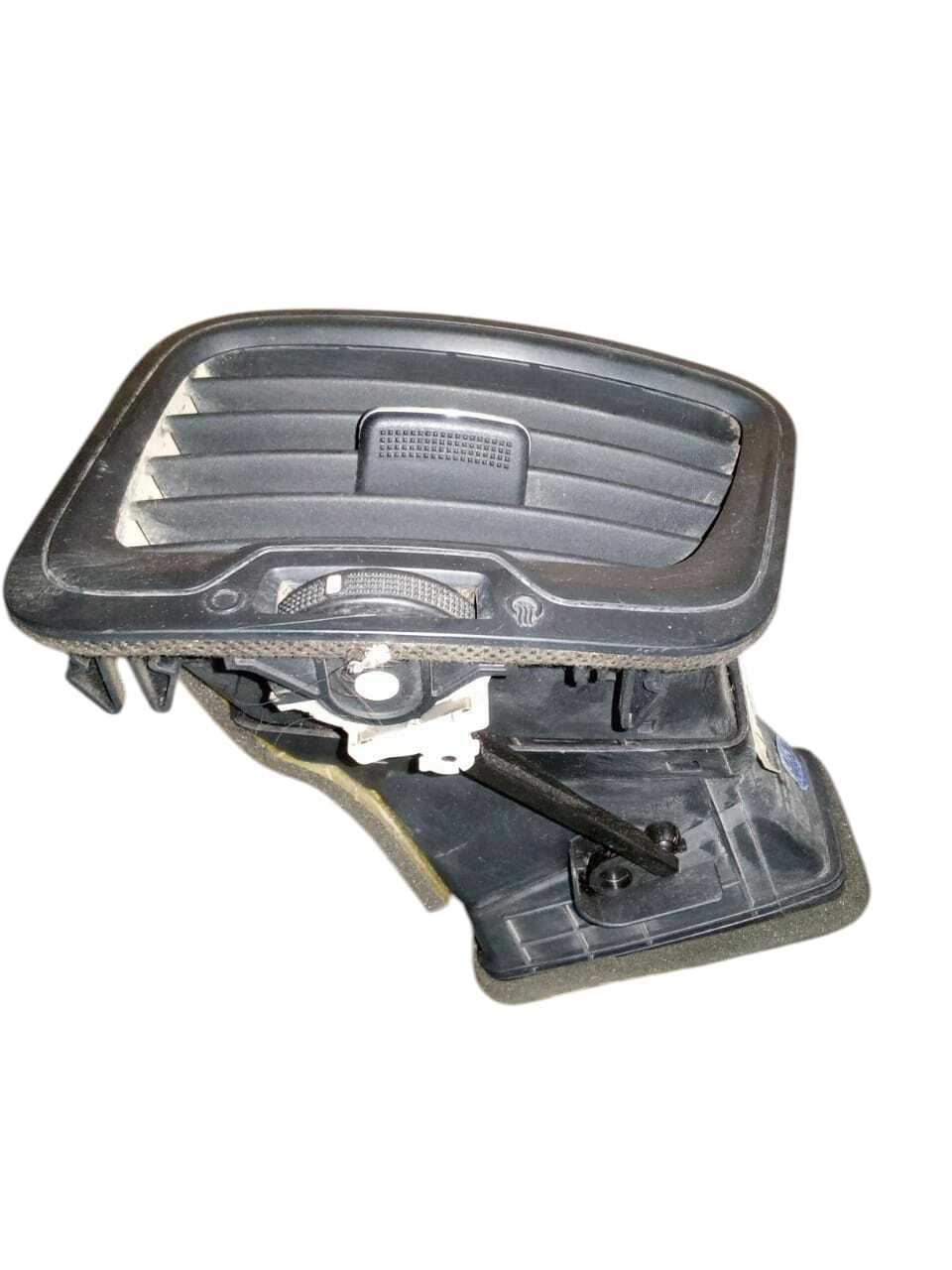 DIFUSOR DE AIRE IZQUIERDA TABLERO Kia RIO 4 2014