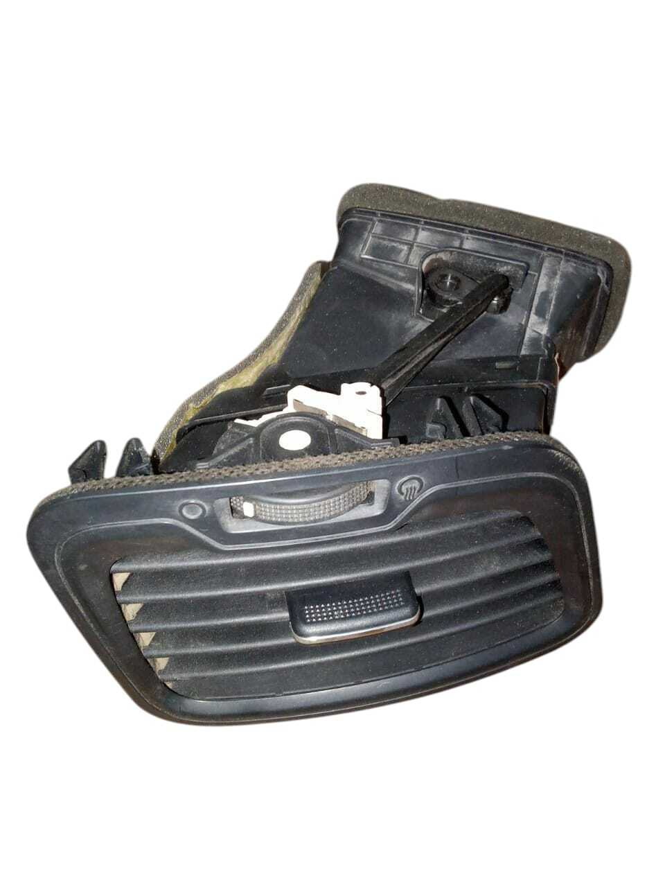 DIFUSOR DE AIRE IZQUIERDA TABLERO Kia RIO 4 2014