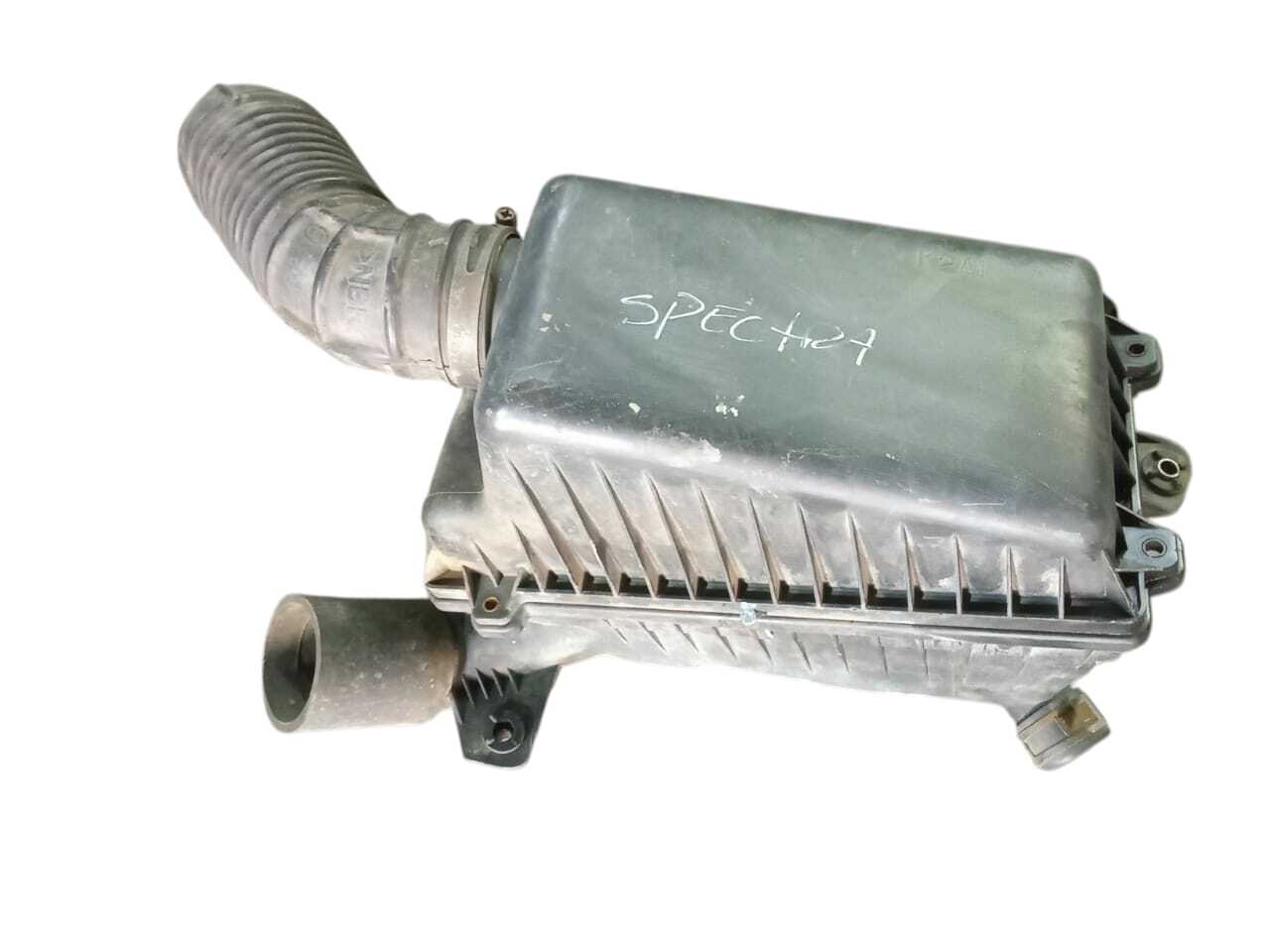 PORTA FILTRO DE AIRE Kia SPECTRA 2004