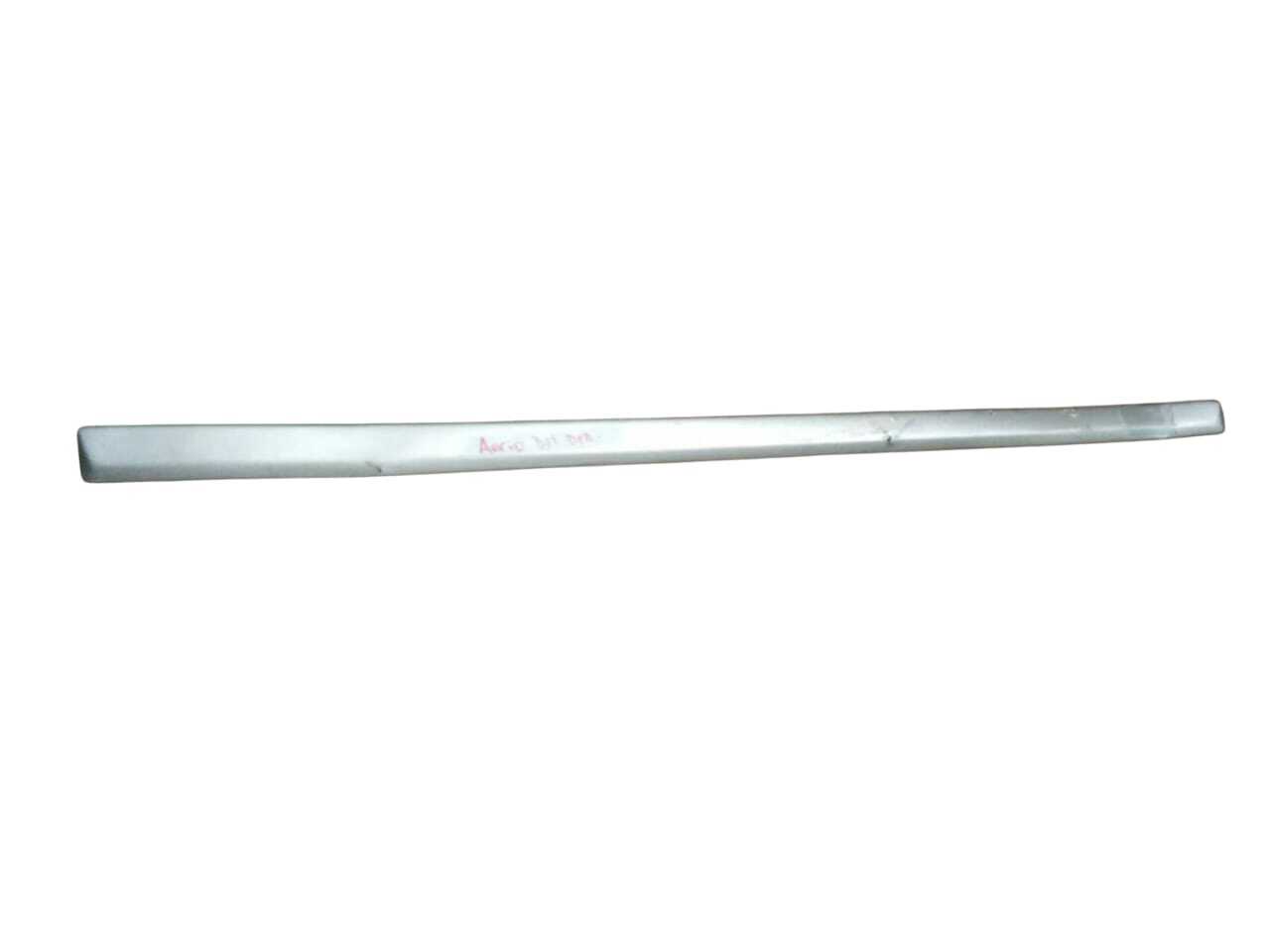 MOLDURA PUERTA DELANTERA DERECHA Suzuki AERIO 2007