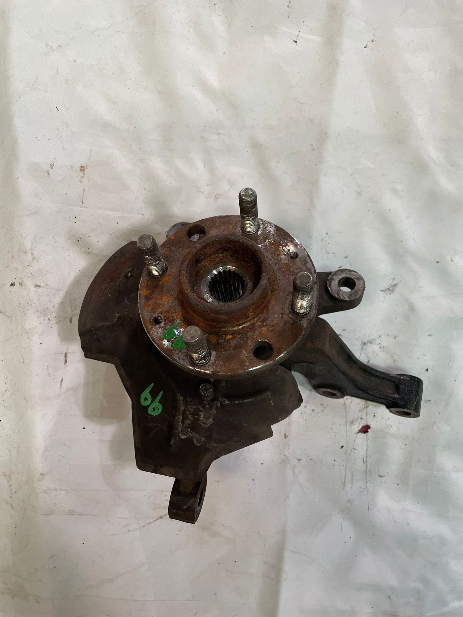 MASA-MUÑON IZQUIERDO Chevrolet Aveo 2006