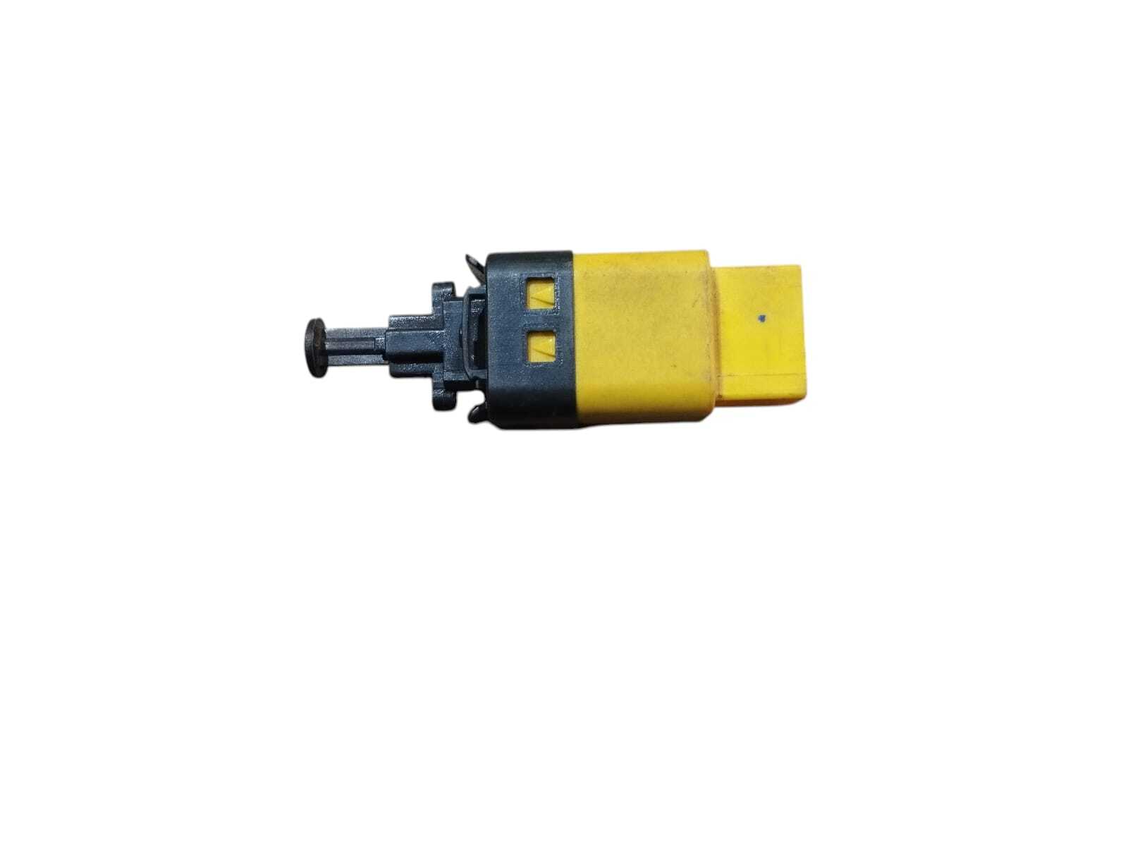 INTERRUPTOR DE FRENO Chevrolet Groove 2021